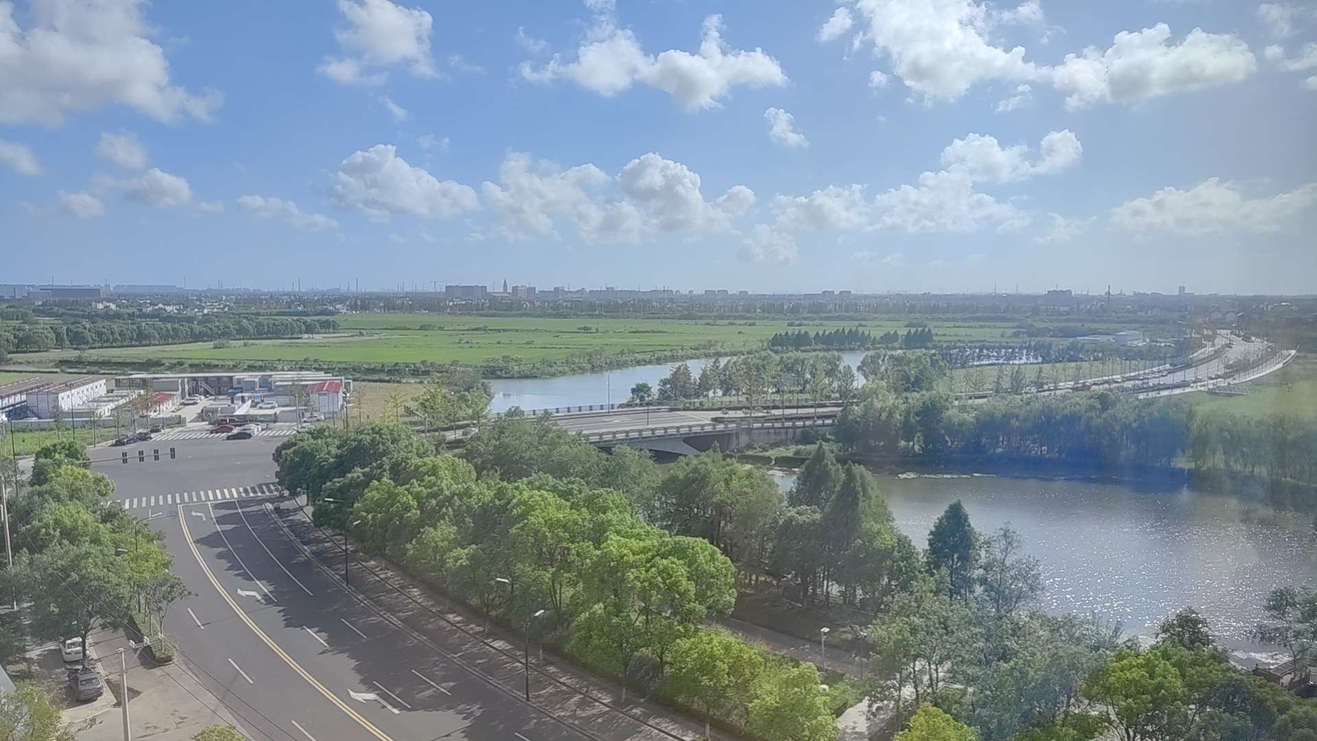 请问各位彦祖和大佬，雾灯罩被压进去了，要紧吗？会不会积水啥的？ - 图片 1