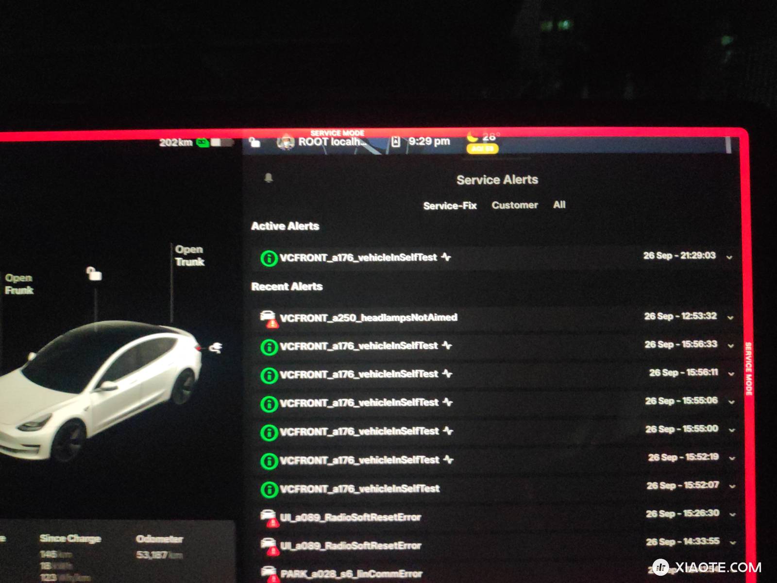 19年老三成功换装矩阵大灯,采购时发现光大灯就有六个版本。特斯拉总在看不到的地方偷偷升级,可见左侧比右边投影清晰明亮,左边零件号比右边新。 - 图片 3