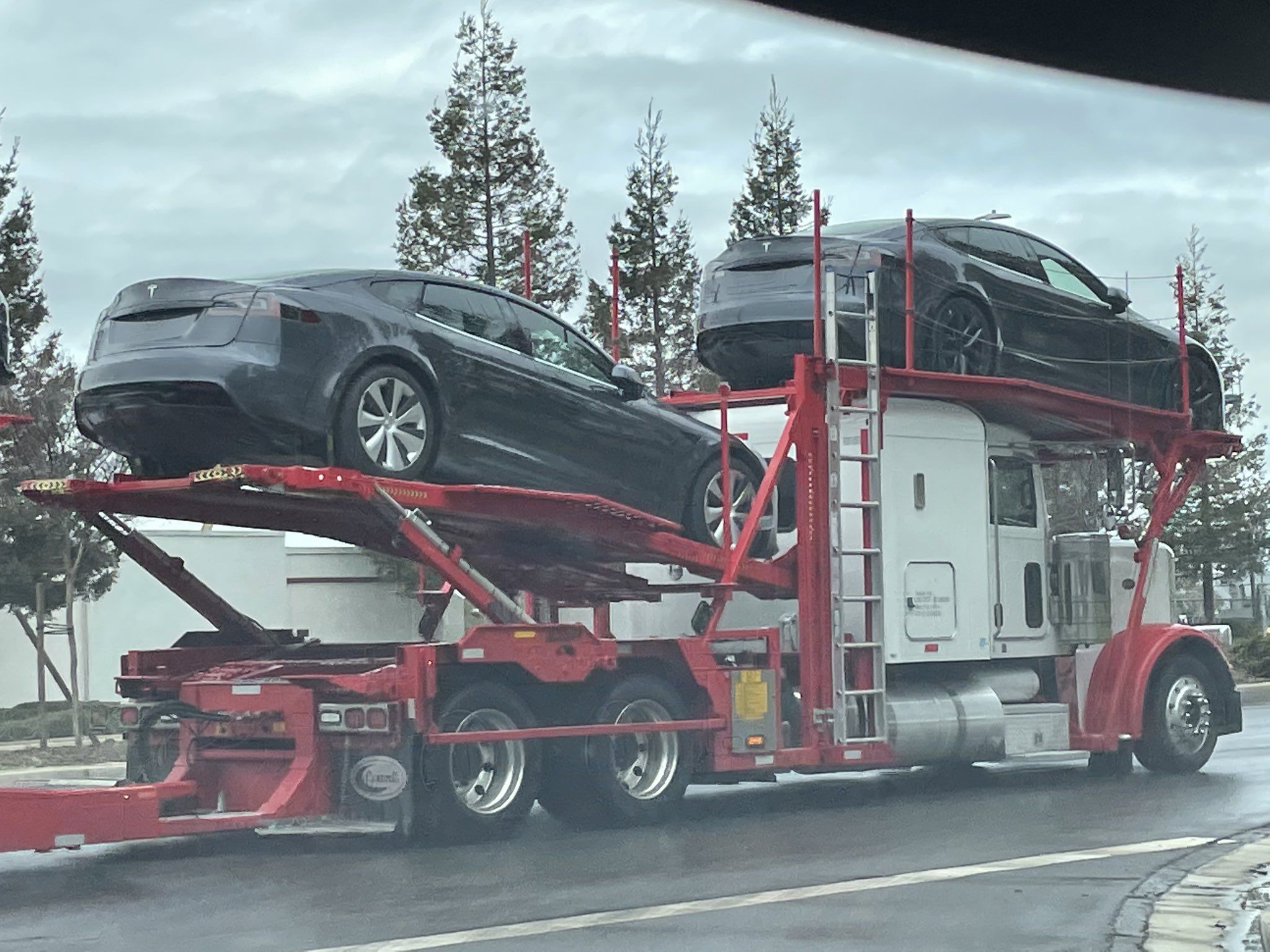 2021（年款）
新款ModelS轮毂（轮胎部分）品牌
19：倍耐力
21：米其林 - 图片 1