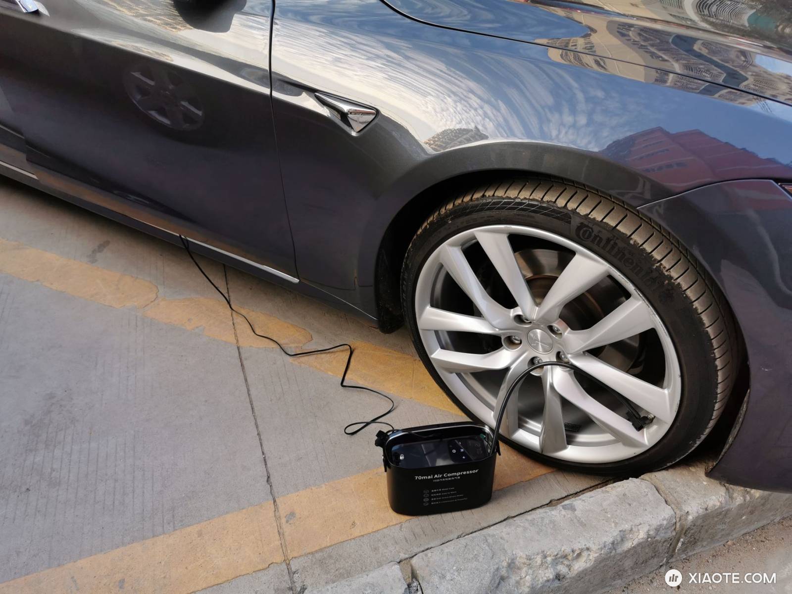 实测,70迈打气泵,挺实用。从2.3打到3.1没压力,前后大概一分钟。如果只打到常用气压2.9会更快。没备胎的韭菜只能自备复活药了🙃 - 图片 1