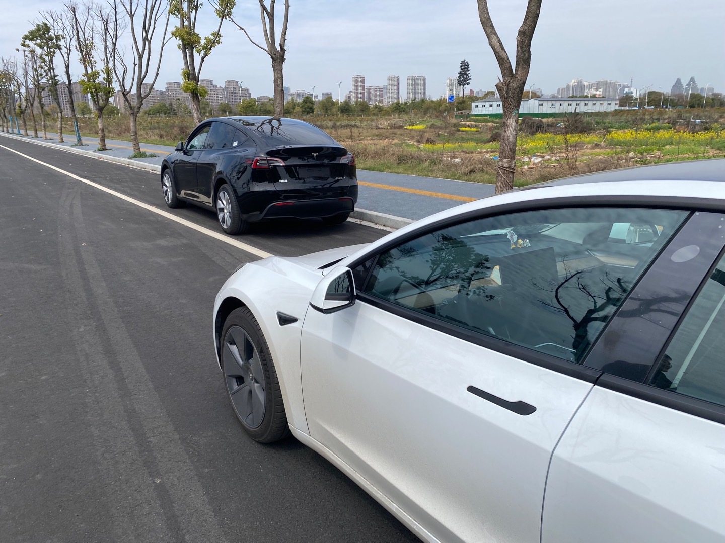 江西附近有小伙伴出售自己的毛豆3吗？最好是白色，朋友求购一台。价格接受20左右 - 图片 1