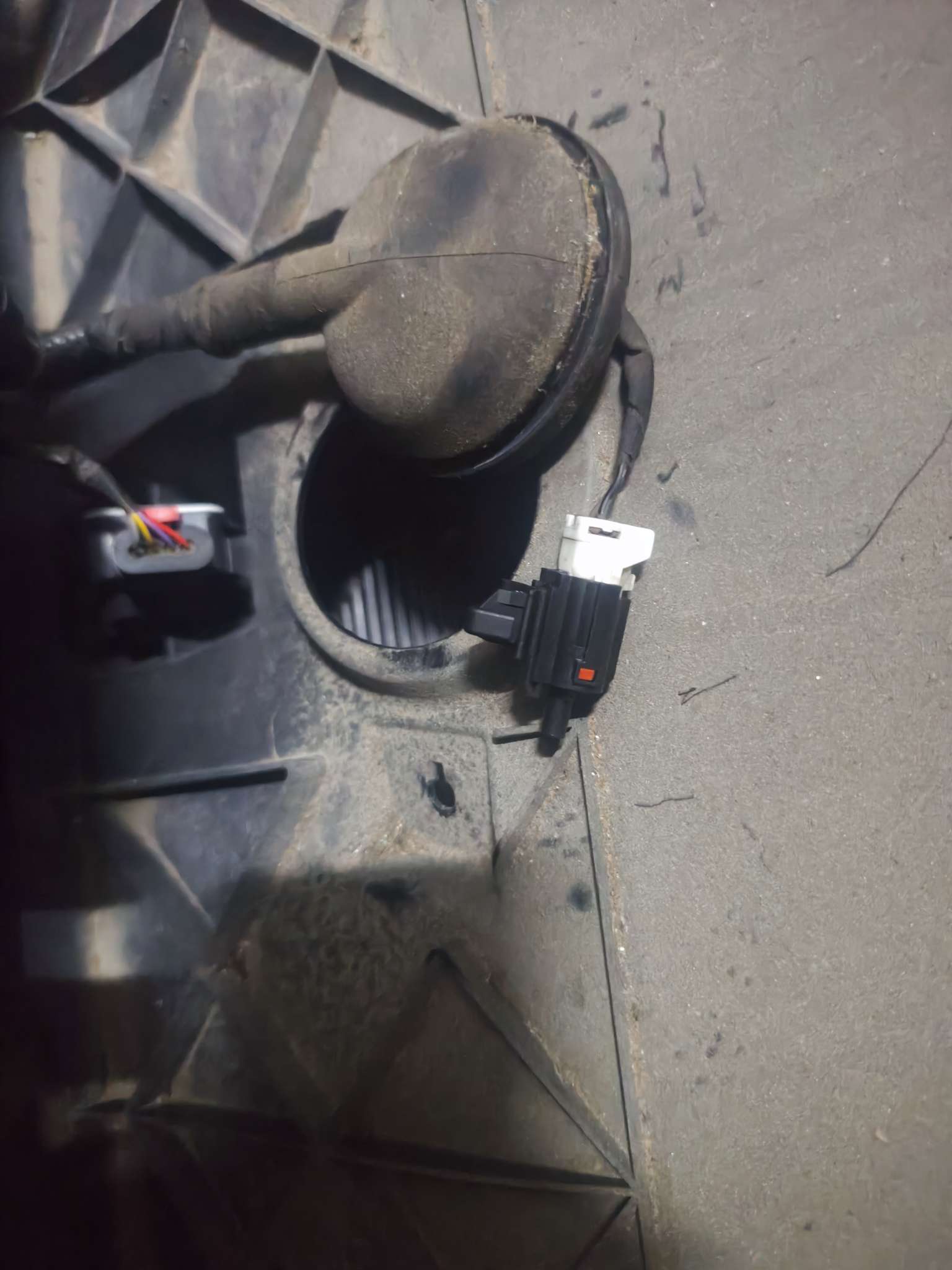 自己更换室外温度传感器的一天，so easy，拆起来也有点费劲说实话 - 图片 4