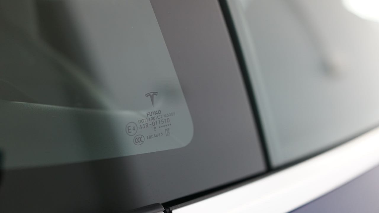 小特指南｜特斯拉该怎么贴膜（玻璃膜/车衣膜）