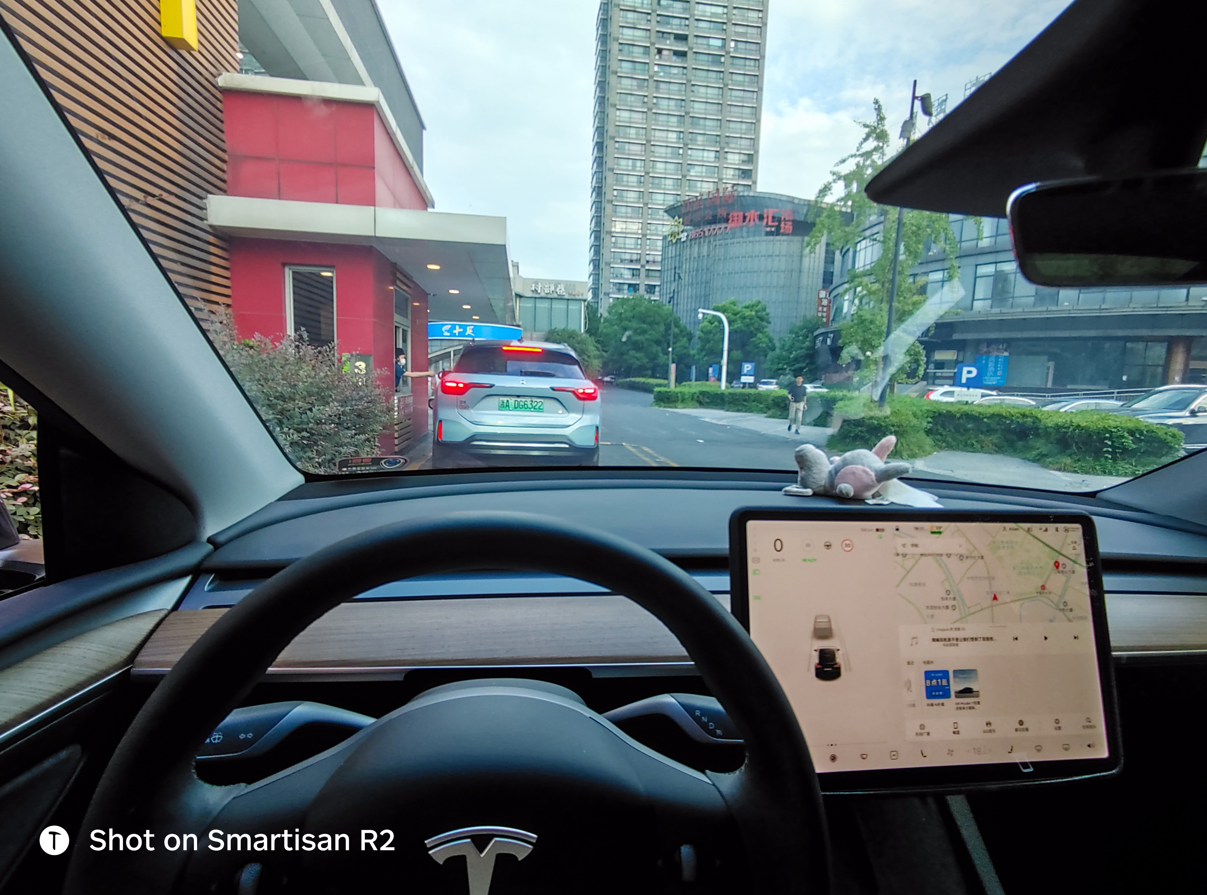 黑内饰想改成白的，有办法吗？有店推荐吗？ - 图片 1