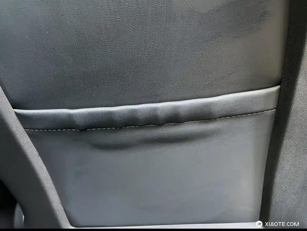 这个副驾(图二)后面口袋没使用就这样了,可以去免费换嘛?(图一是主驾) - 图片 2
