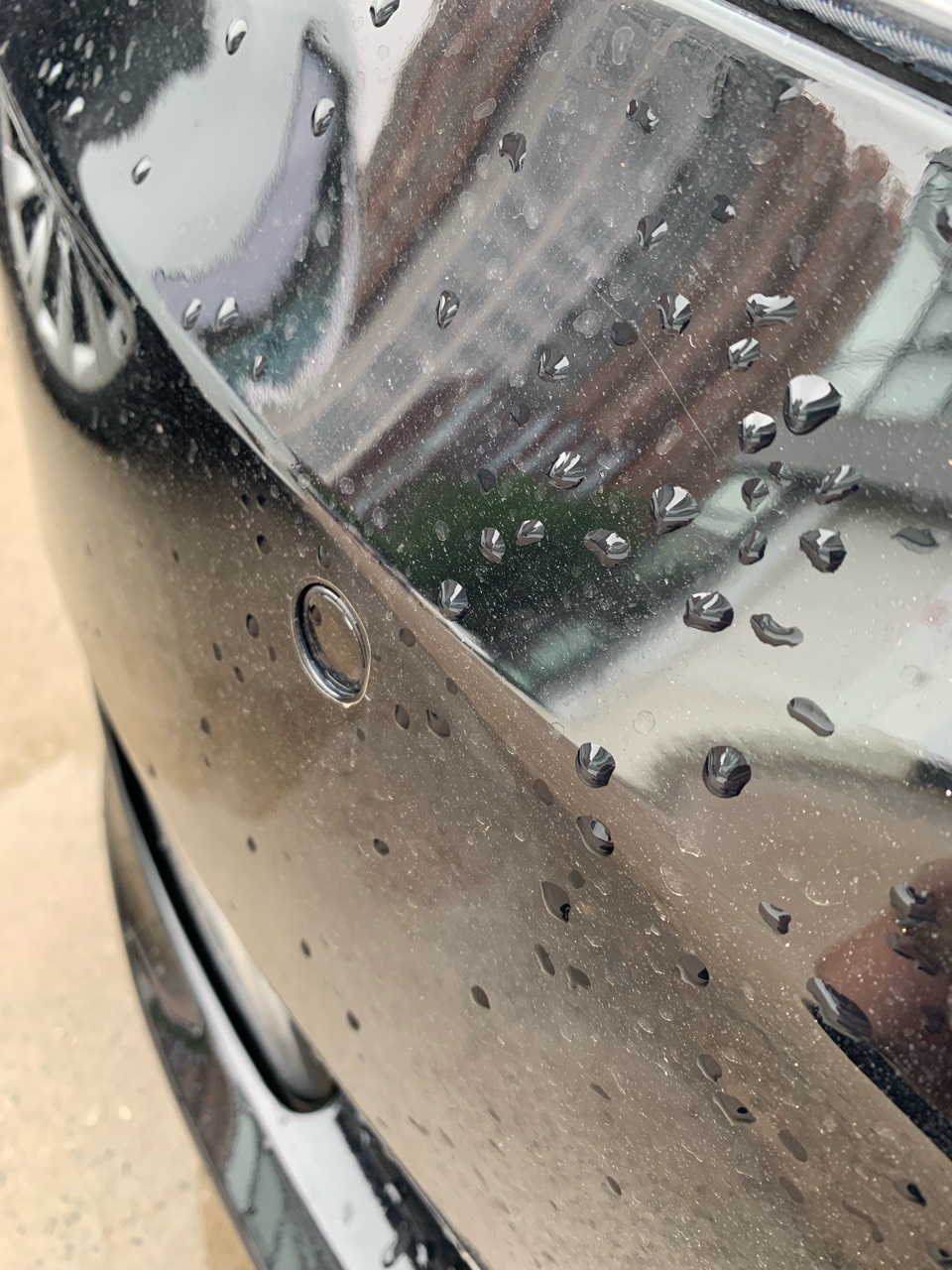 10码的速度追尾了，现在只要车速低于8km/h就一直响个不停，怎么解决？是雷达撞坏了，还是撞松了？ - 图片 4