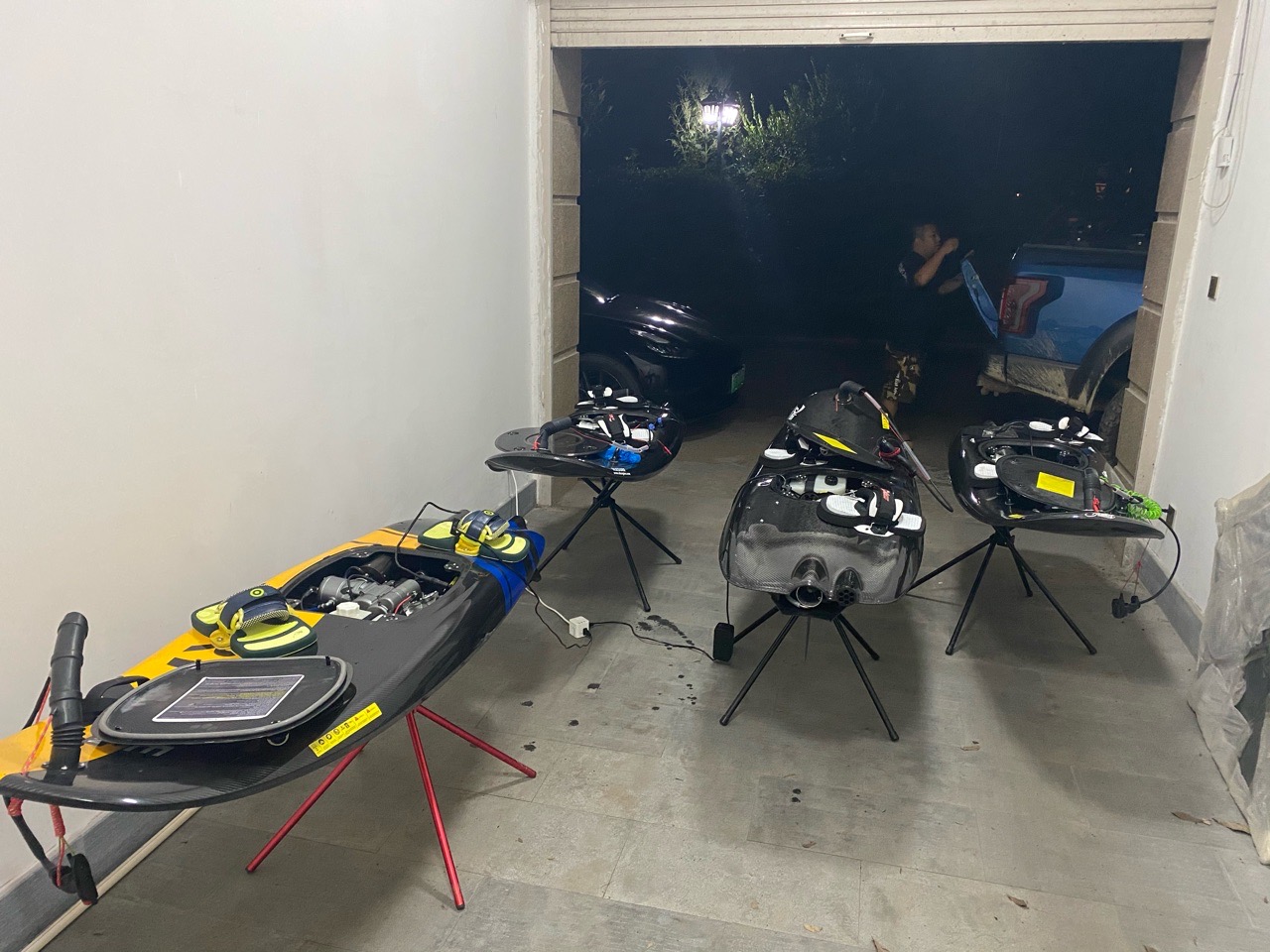 抓住夏天的尾巴再玩趟水！出门带上小特的好处是还能给我的动力冲浪板补电。 - 图片 7