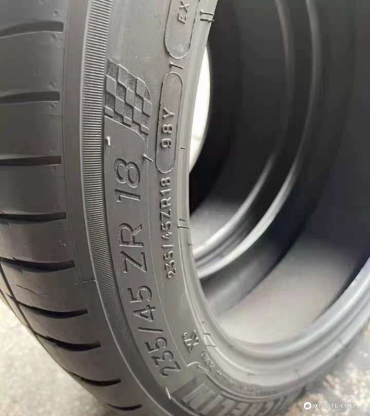出一套model3长续航的轮胎 大概1万多公里 ps4 18寸的 便宜出 最好九江自提 - 图片 2