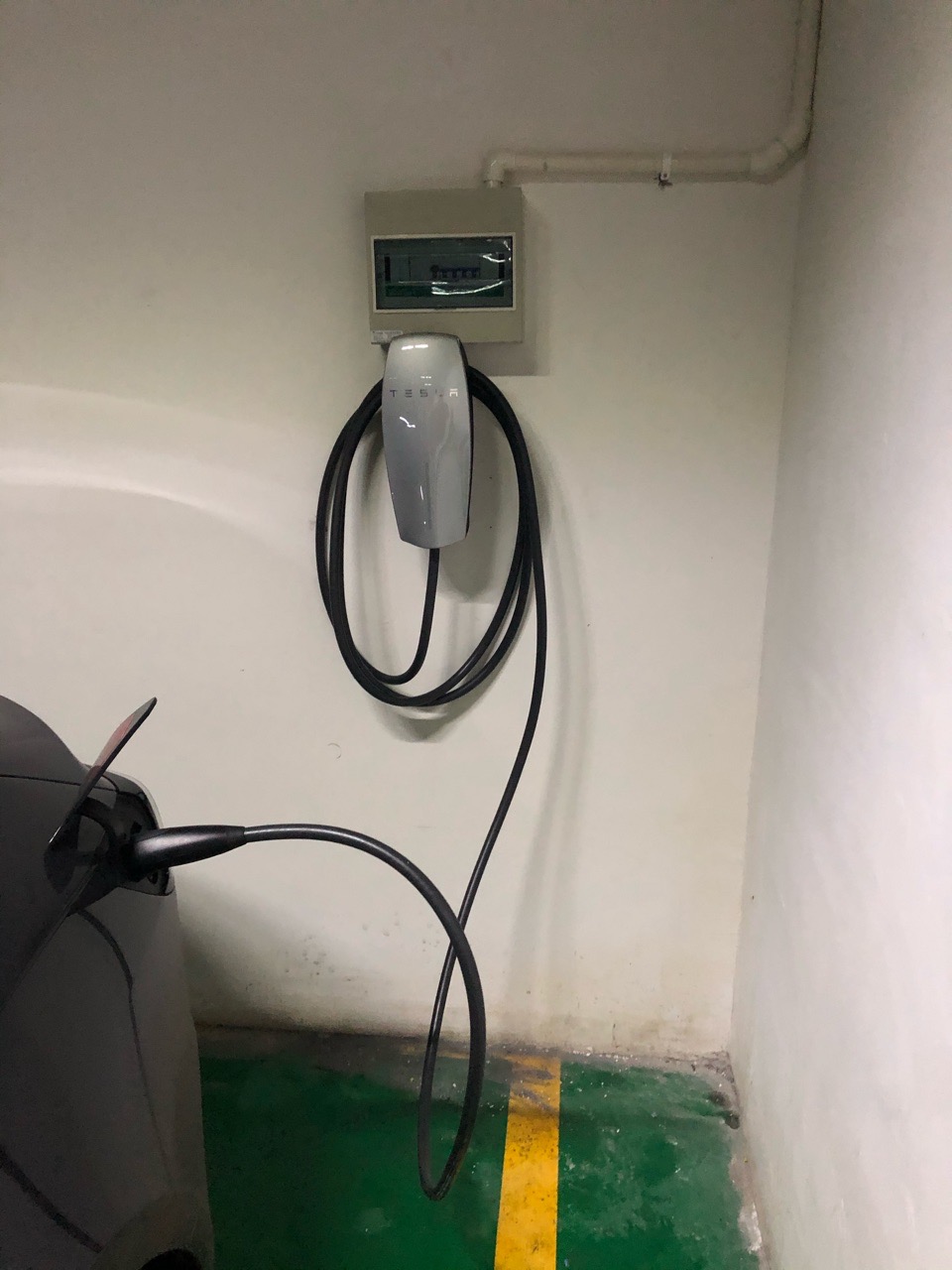 请问家充三相电，233v正常吗？用不用让电网的人来调低电压呢？ - 图片 2