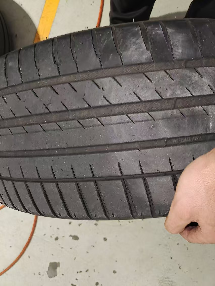 这个轮胎要换吗？还能跑多少？目前65000km。 - 图片 2