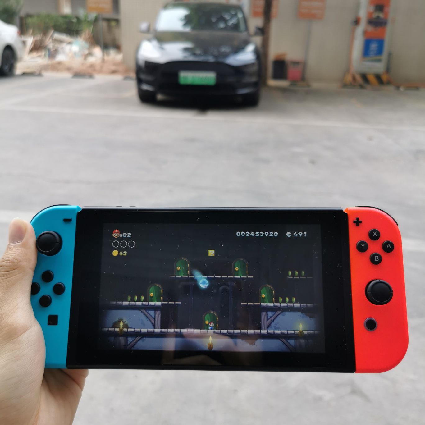 周末去一趟广州 加了一次电 从深圳去的路上不小心刮到了 233 话说 广州的路我好难 走错几次 本来几百米能到 又带我走了五公里 哭辽 - 图片 1