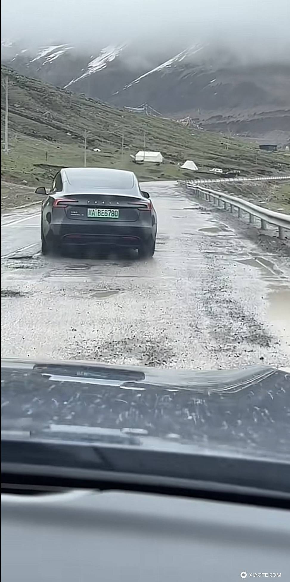 【自驾游记】国庆开Model 3闯川西:3天2晚“电”满风景的自驾路
开着我的Model 3,我在川西找到了一片“充电+看景”两不误的宝藏路线!分享给同样爱自驾的特友们~
🔍 路线规划(3天2晚 - 图片 3