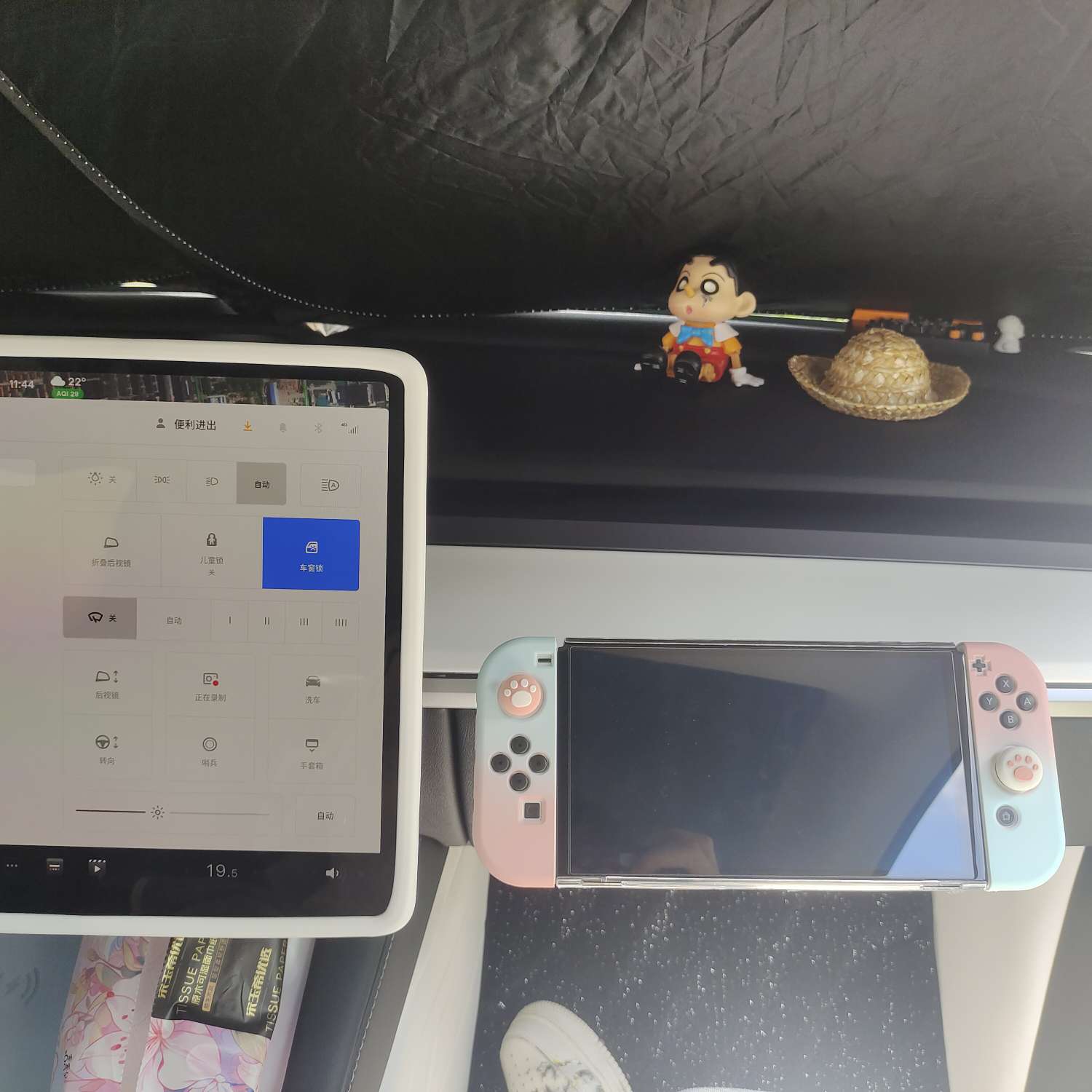 给毛坯特斯拉装一副小屏😆😆 - 图片 1