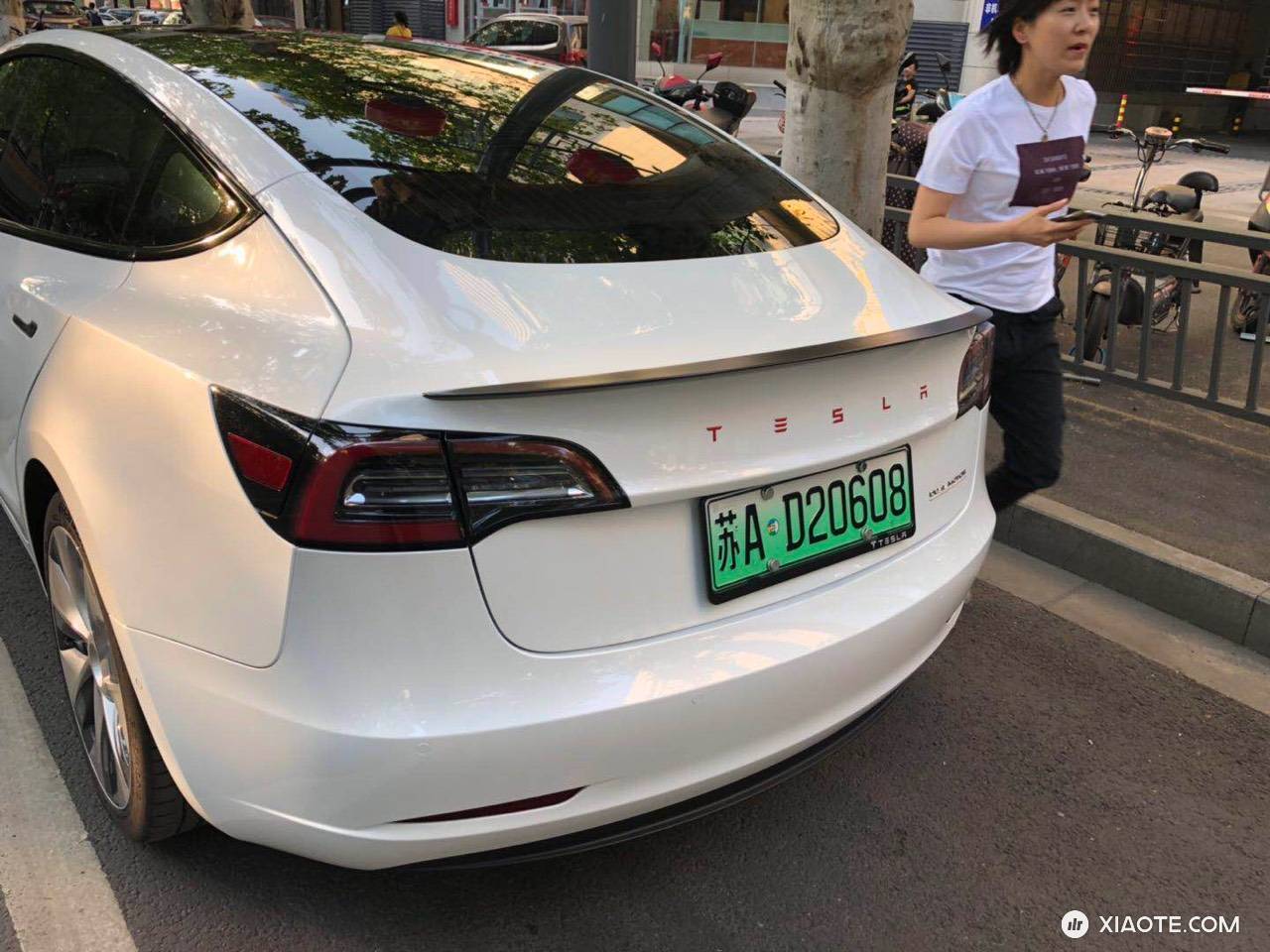 特叔和大家知道哪边有这个东西卖吗?就是车尾后面的字母,淘宝搜了一大老圈没找到 一定要海淘嘛感觉好麻烦想国内买 - 图片 1