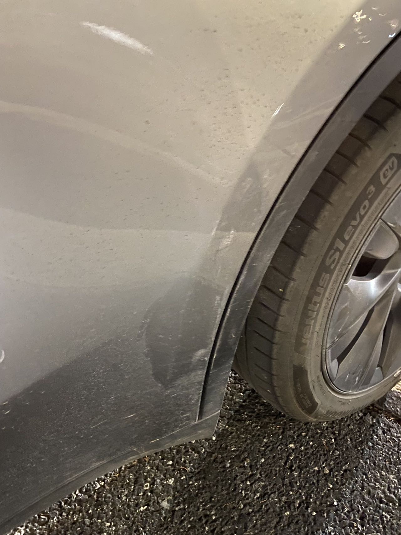 对方全责，是一个小保险公司。这种情况去直营钣喷中心还是授权门店比较好？修一下大概多少钱？ - 图片 1