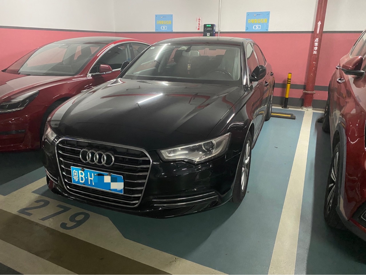 有遇到过这种么…有大把车位可以停，非要占用新能源位…不仅占位，还随心所欲的停，把别人车门堵死了，怎么才能让这种人长记性呢…… - 图片 2