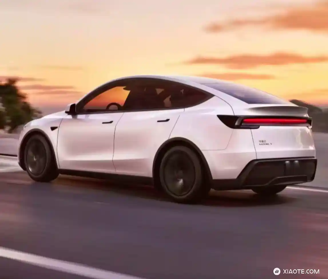 焕新版modely与旧版比较 看这个就够了
标准版比较
1三电基本没变,电池增加2.4度 续航544增到593
2离地间隙由184降到167 目的节能
3能耗12.5降到11.9 降低4.8%
4极 - 图片 1