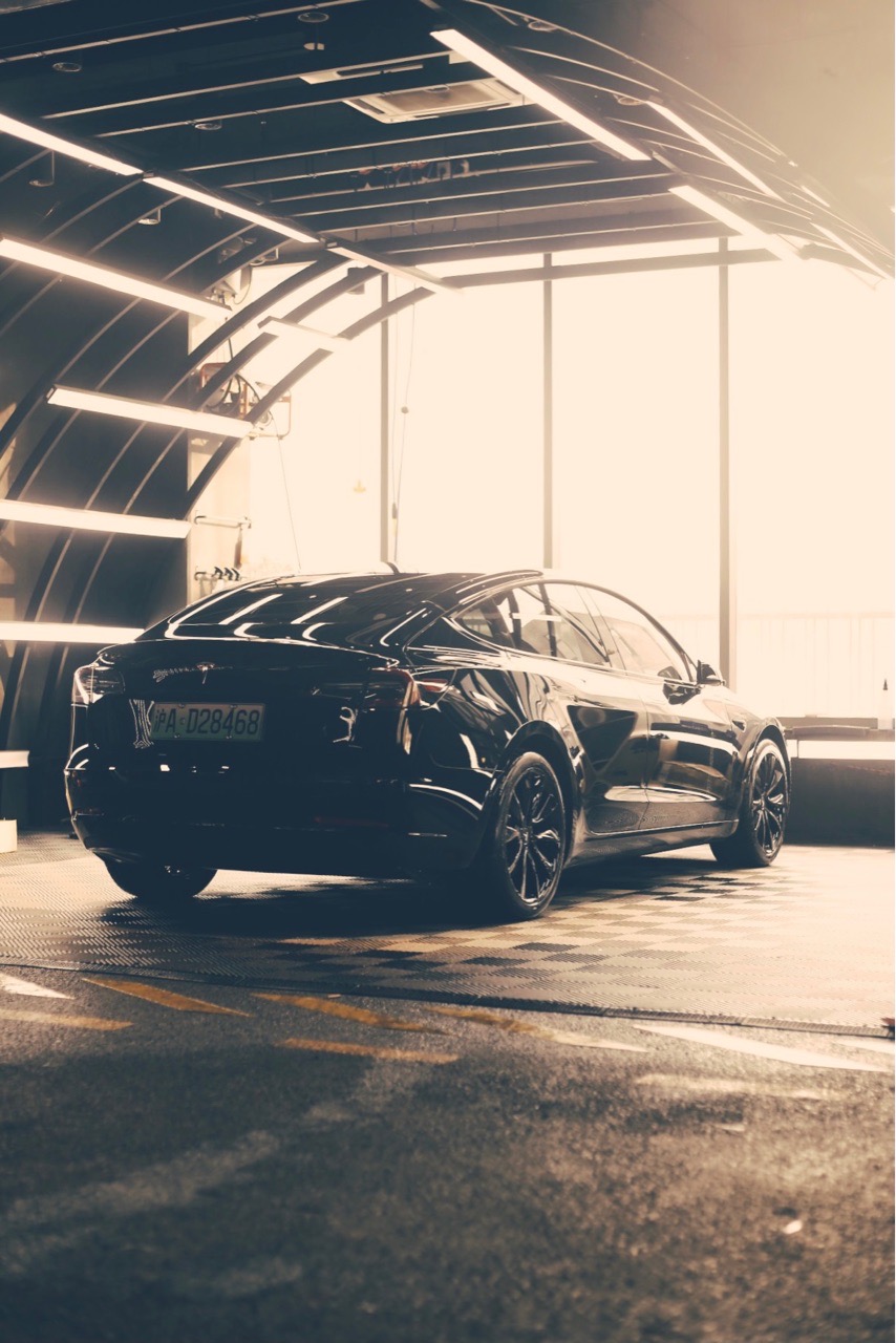 黑化先告一段落 钢琴烤漆黑轮毂加骚绿卡钳 不太喜欢黑武士的乌漆麻黑 外加一个小尾翼 又是一个小细节 慢慢都会变成自己喜欢的样子 - 图片 2