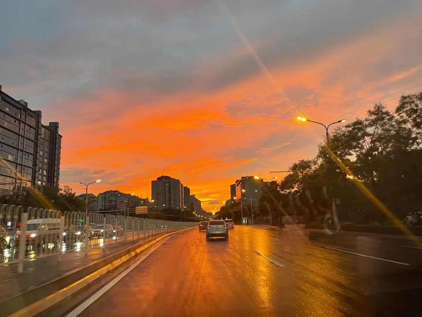 特斯拉车队十一黄金周之范崎路篇
十一黄金周已经过去，大家都投入了紧张的工作当中，但是在黄金周期间，车队还是组织了一次放松的跑山活动，下面我就给大家分享一下。由于10月6号基本整天都在下雨，所以照片不是 - 图片 8