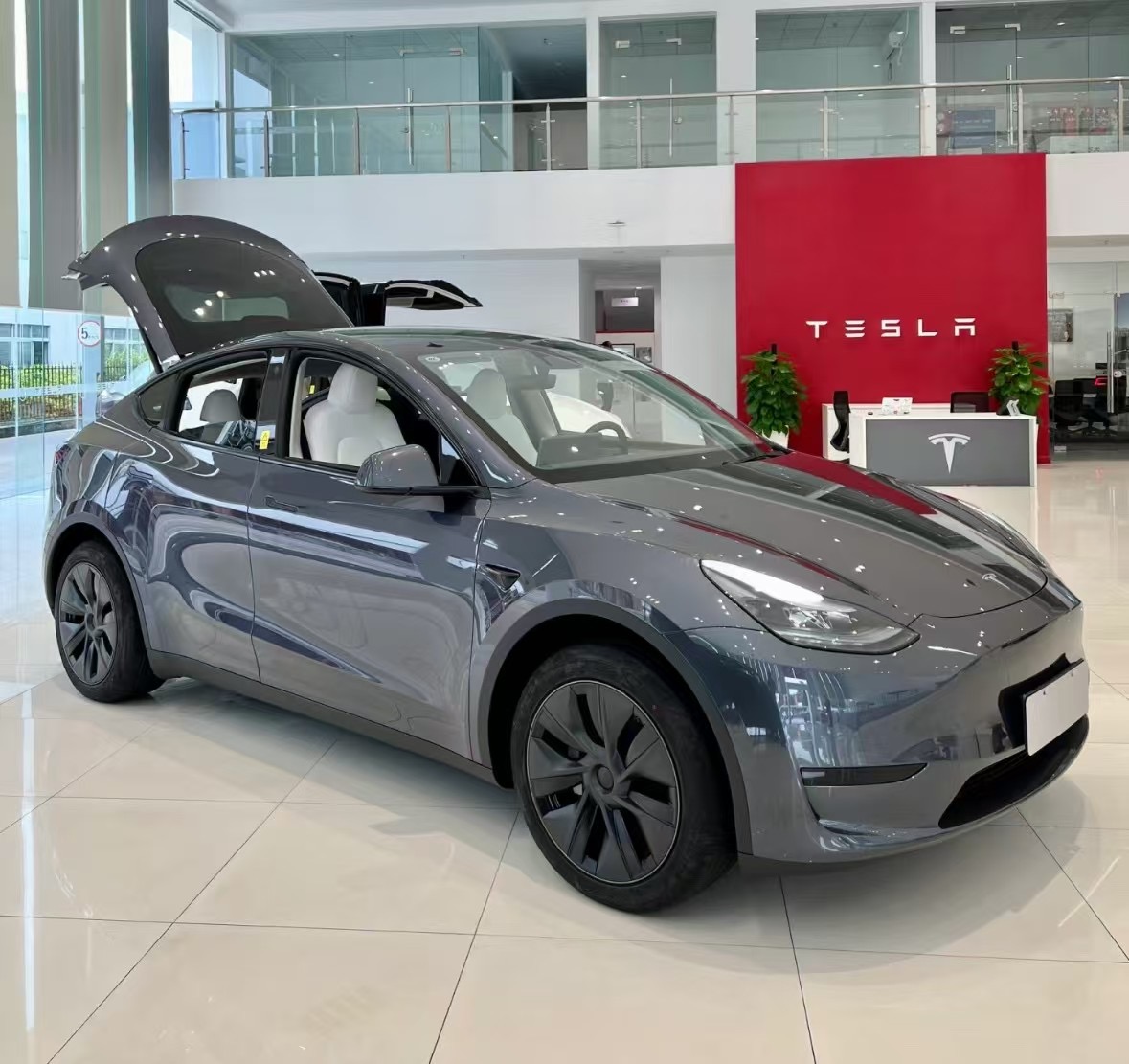 都在关注焕新Y 经典款马上没了，价格也很香，还有5年免息，性价比挺高的 没人关注吗？ - 图片 1