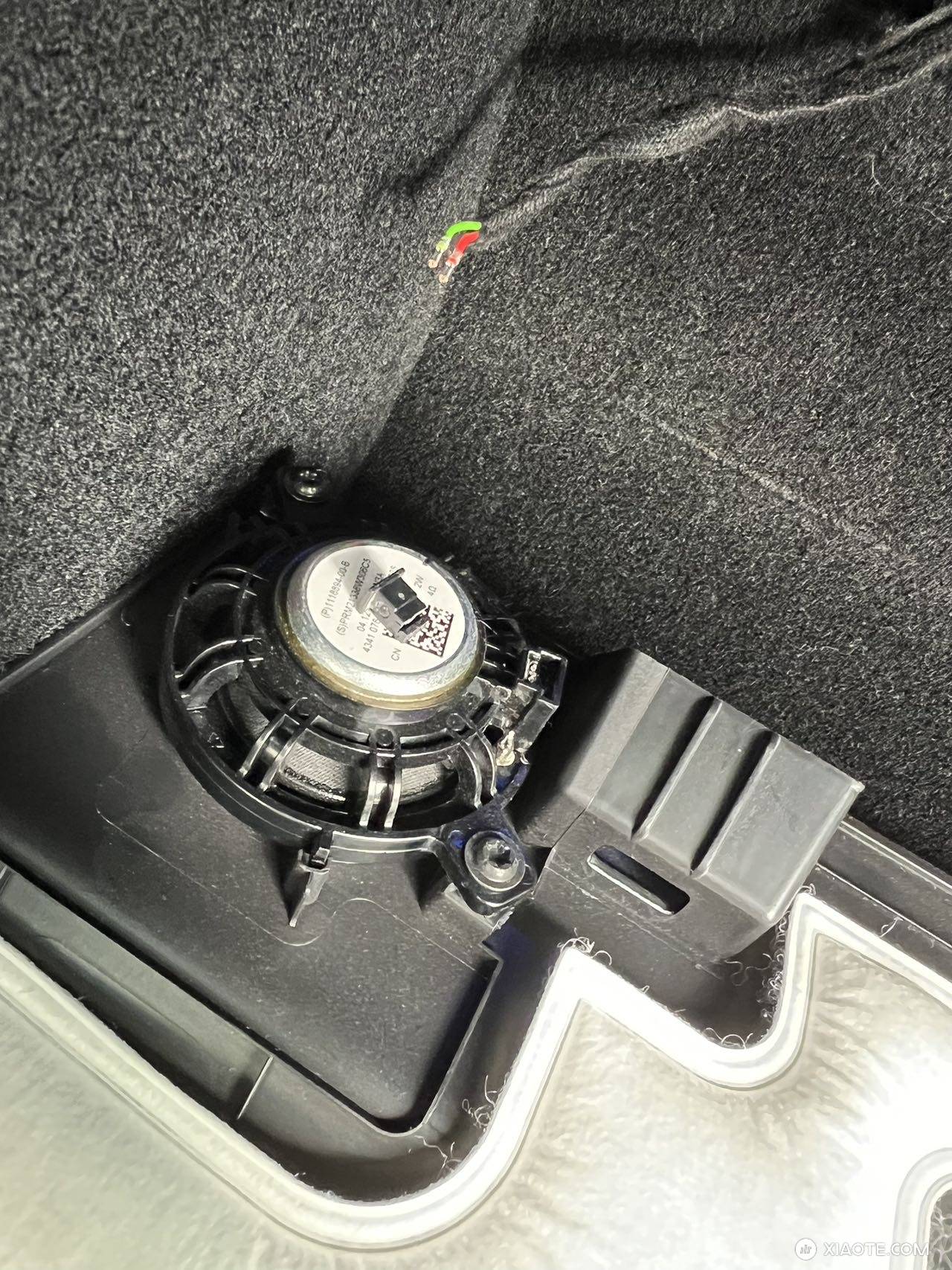 ⚠️⚠️⚠️ 换内置滤芯按照视频教程用力拔了一下TM的把喇叭线搞断了,22款的线和喇叭是一体的,正确姿势应该是把喇叭的两个螺丝拧开,大家参考一下吧,好在这个喇叭是个备用的提示音喇叭,平时用不到 - 图片 1