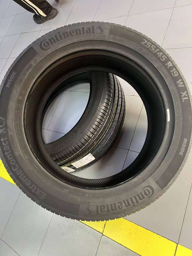 实测马牌XC7 Pro Max 255/45R19 带静音棉和cs自修补，1141元/只
双11活动价格不错，就买了四只马牌，以前开油车时，我个人对马牌印象就很好
优点:
NVH车厢静谧性好多了，碾压 - 图片 3