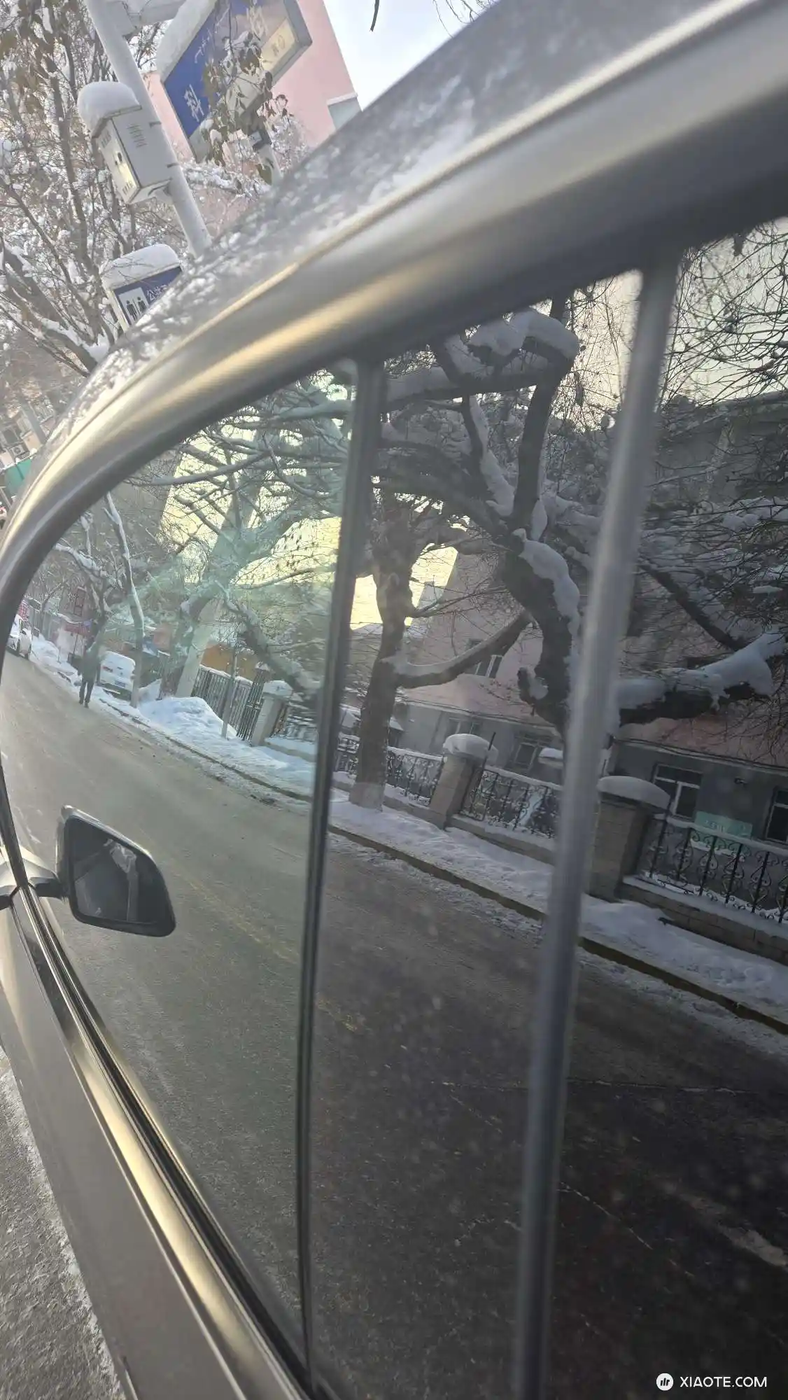 主驾驶的玻璃都会突出来点吗,最后一张副驾驶的好的呢。
- 图片 3