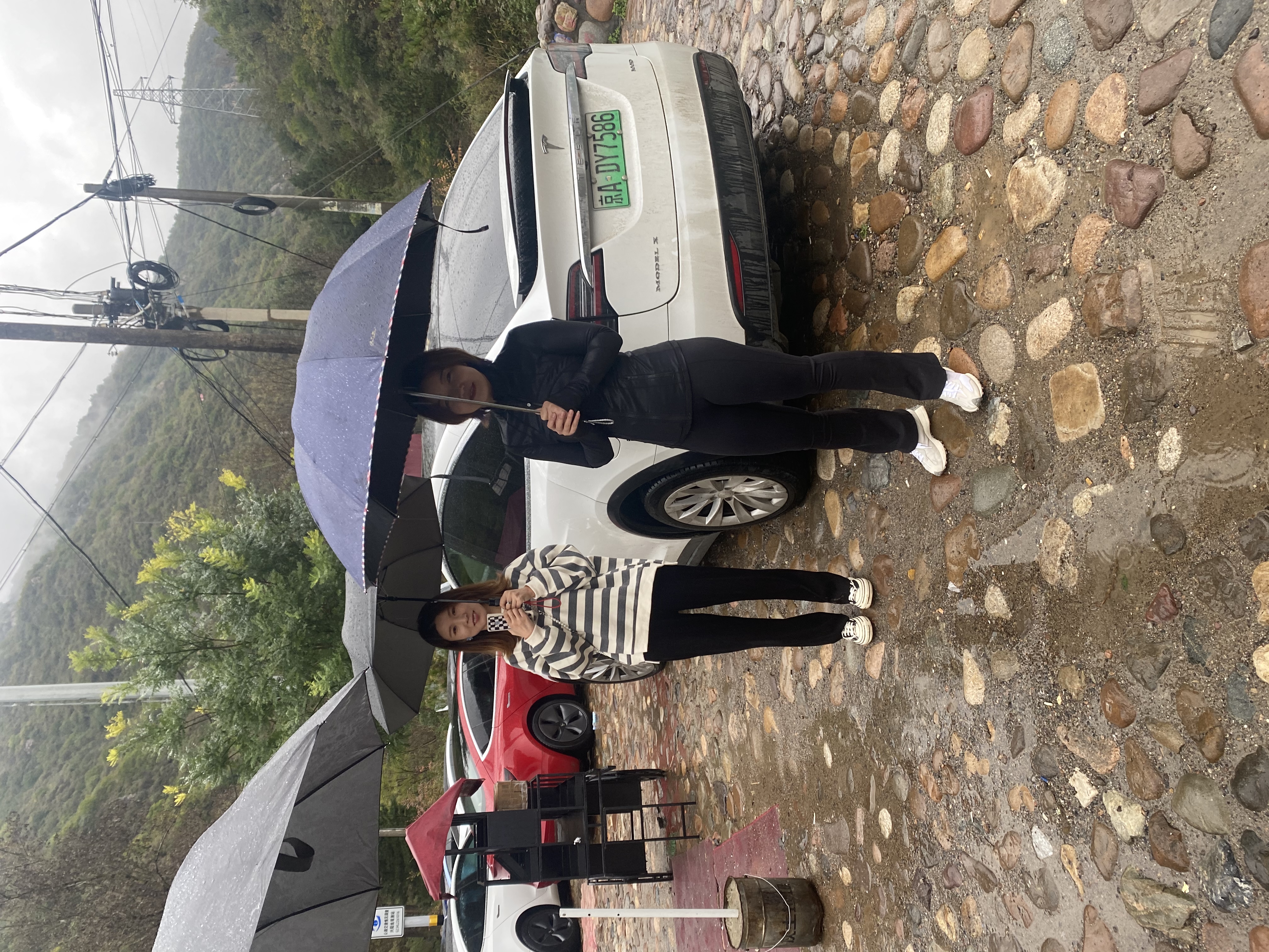 特斯拉车队十一黄金周之范崎路篇
十一黄金周已经过去，大家都投入了紧张的工作当中，但是在黄金周期间，车队还是组织了一次放松的跑山活动，下面我就给大家分享一下。由于10月6号基本整天都在下雨，所以照片不是 - 图片 5