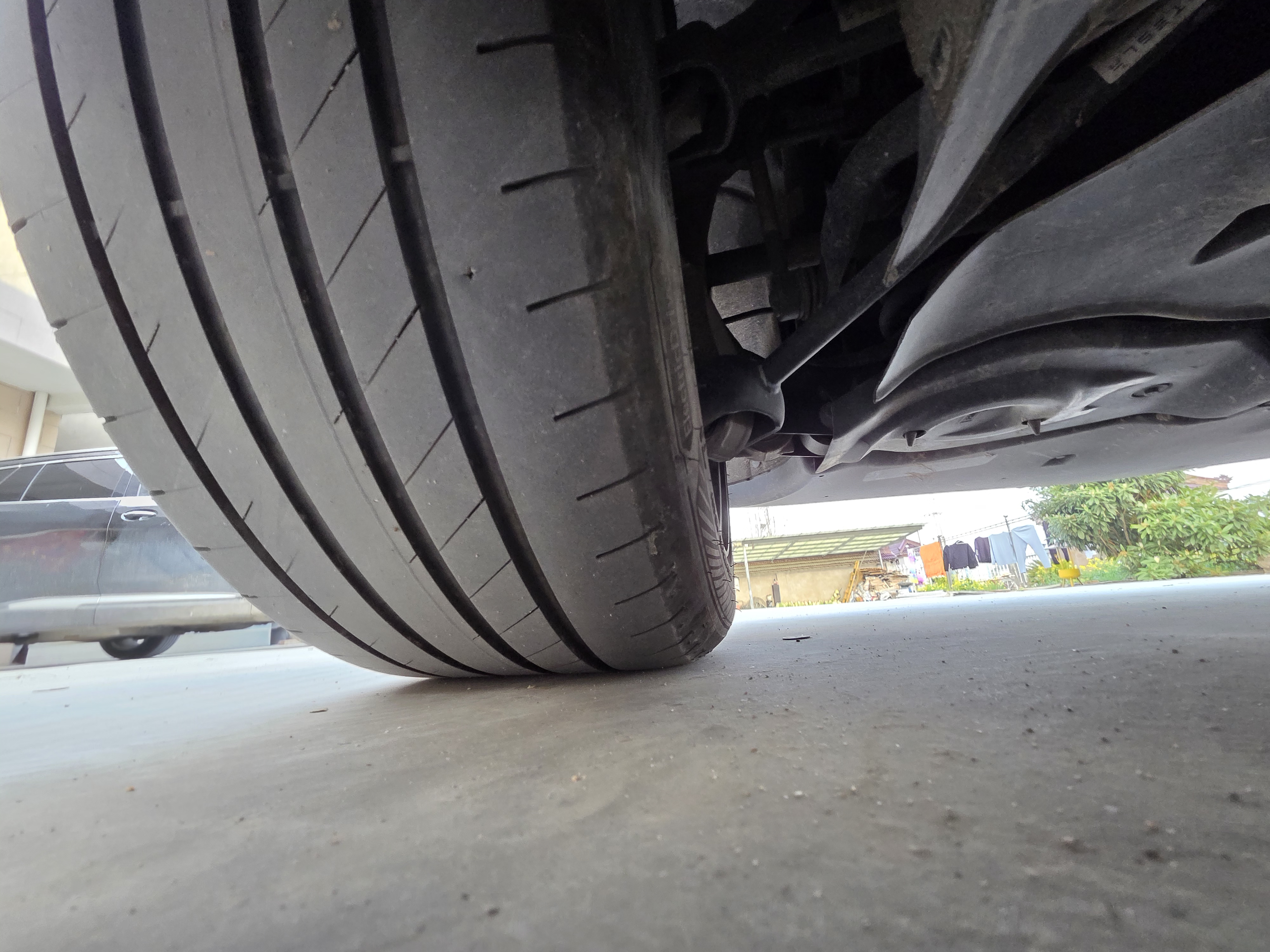 右后轮，有偏磨吗？ - 图片 1