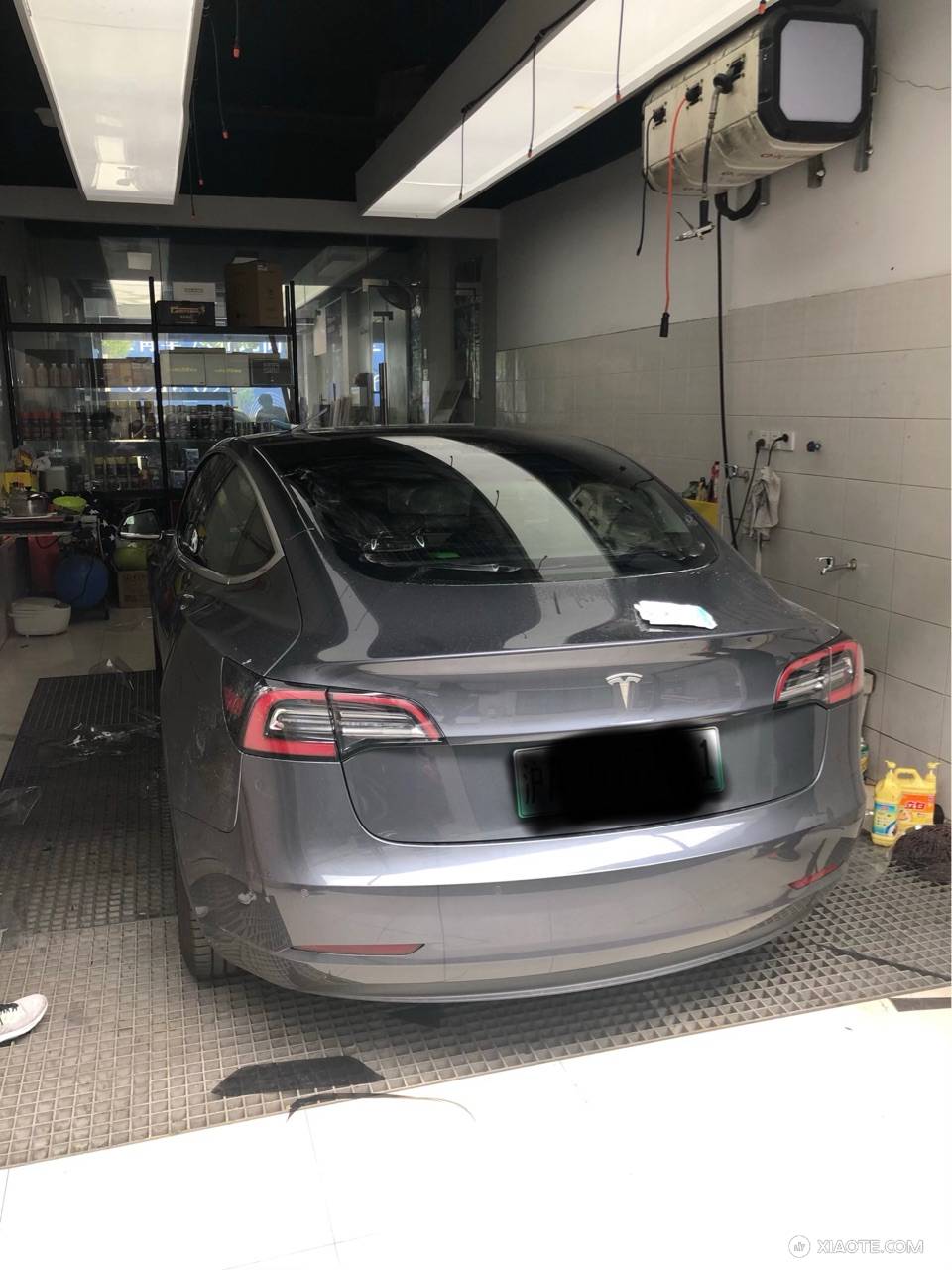 终于上完牌,能够贴膜了,这家3月份开始说,已经贴了10辆了 - 图片 1