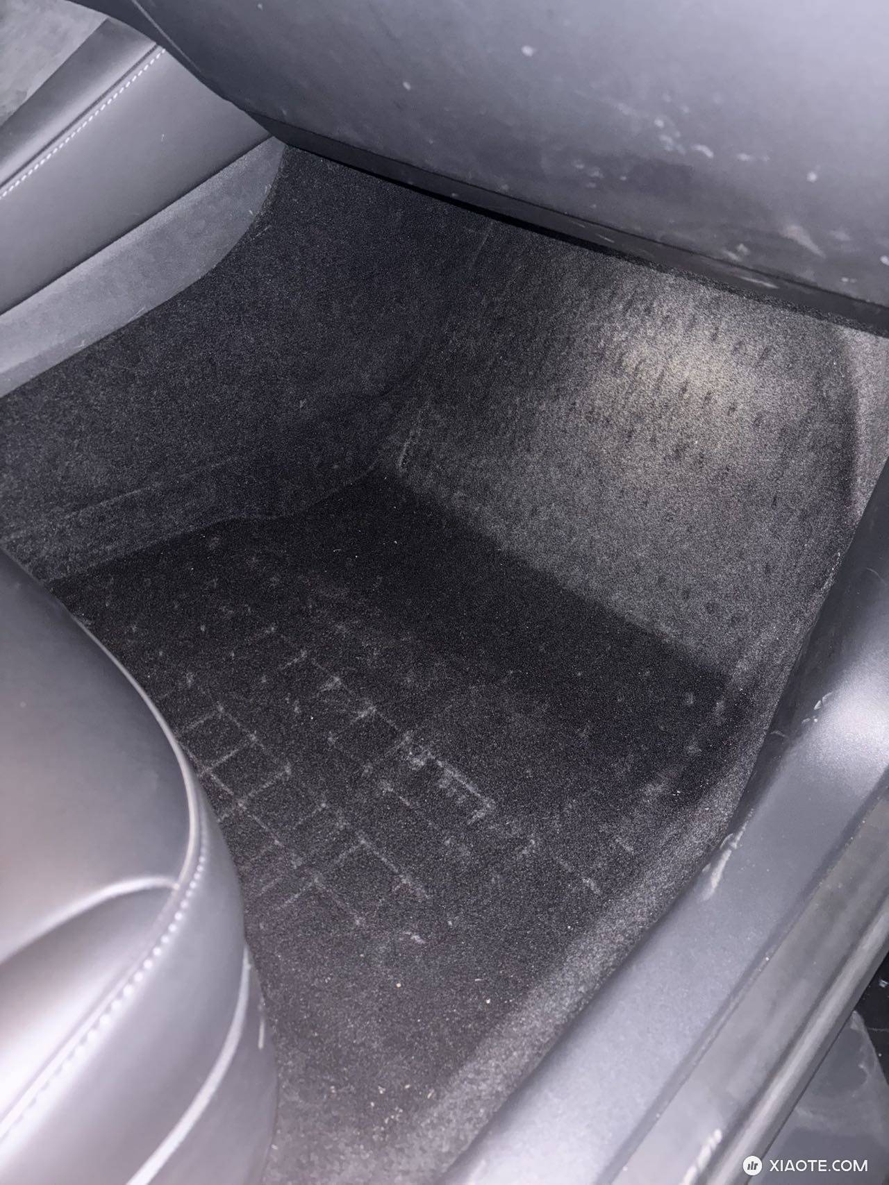 用了三年的某w牌tpe脚垫,其实还不如不用,压的都是坑和洞,无法复原,宣传的是加强钉防移位,不如纯平的tpe,或者官方毛毯地垫 - 图片 1