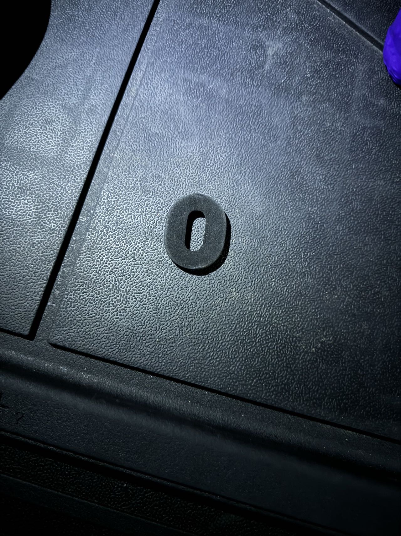 后备箱发现了这个是干嘛用的？ - 图片 1