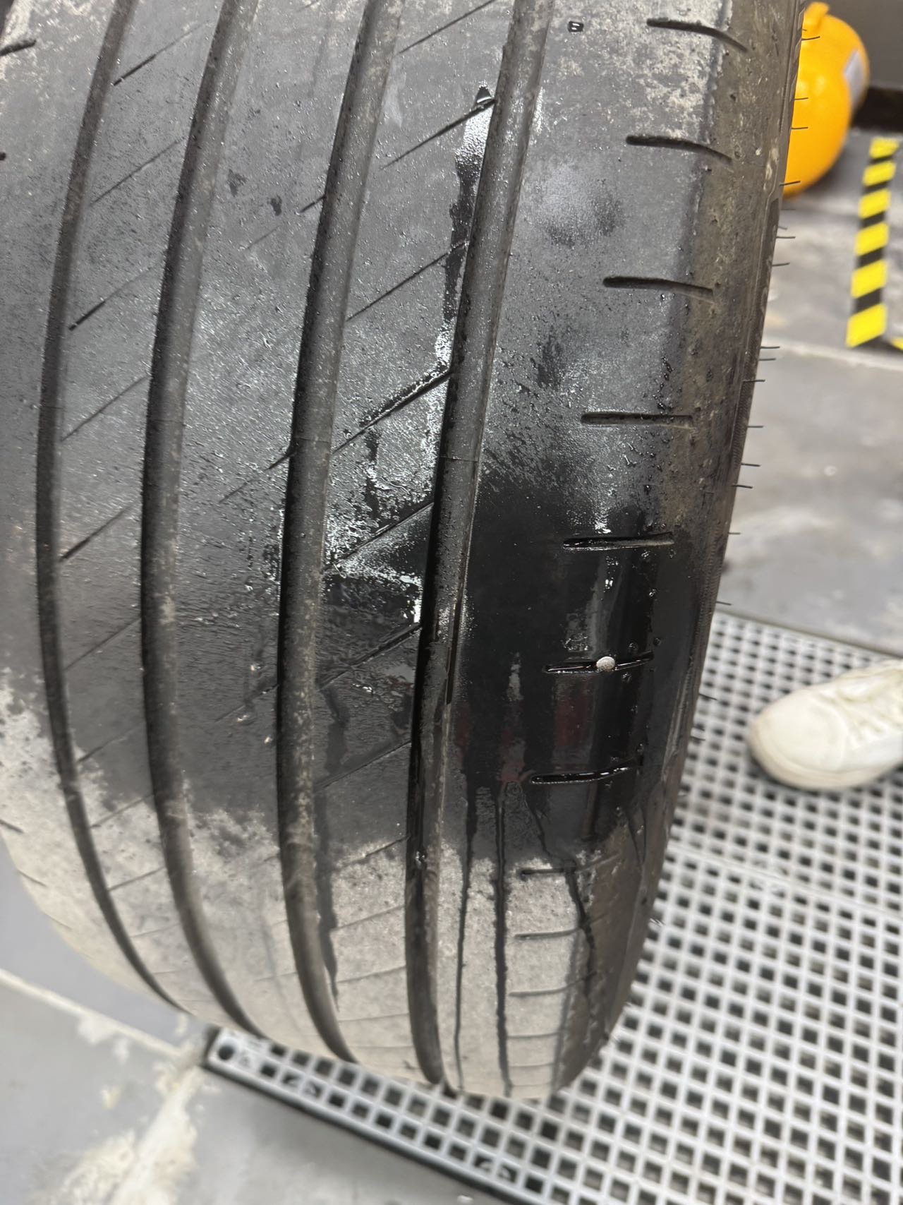 这个位置能补吗 京东说只能换胎😒 - 图片 1