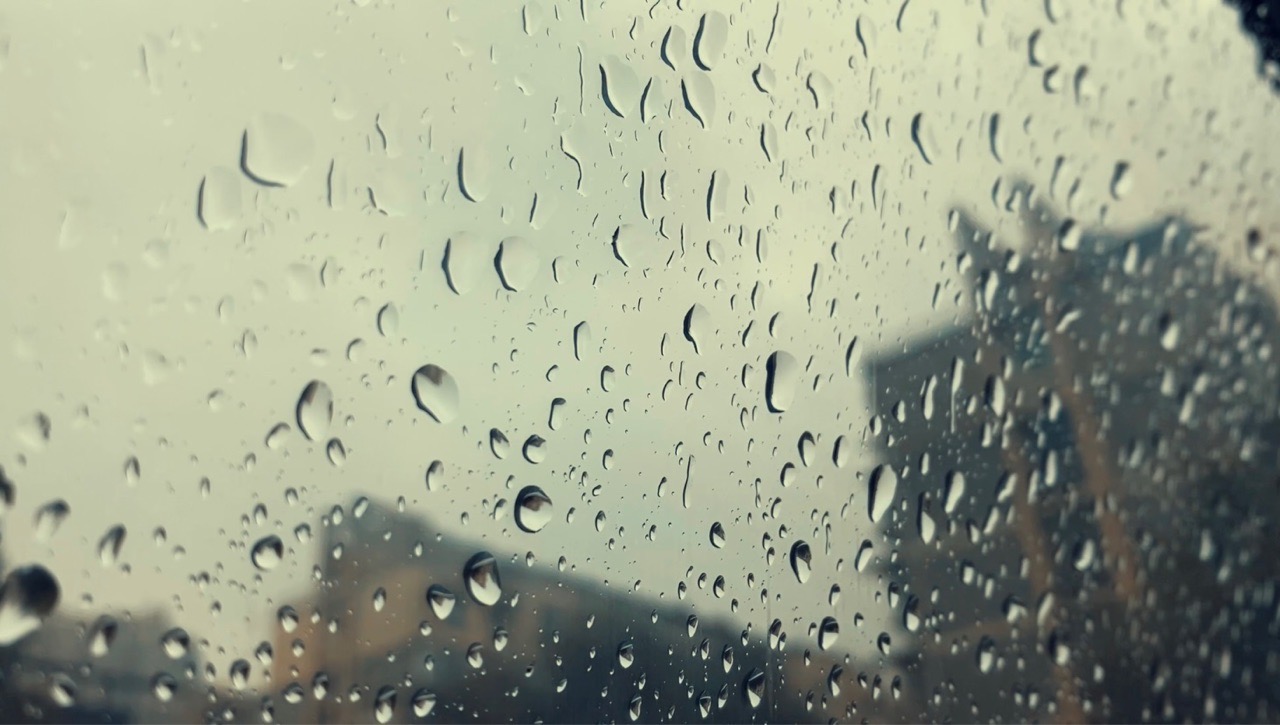 不喜欢下雨天，但喜欢听雨声。 - 图片 3