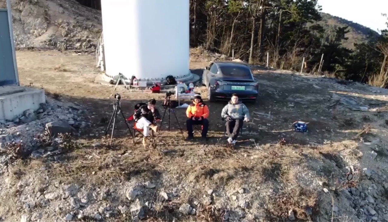 一个民族有一群仰望星空的人，他们才有希望。 - 图片 1