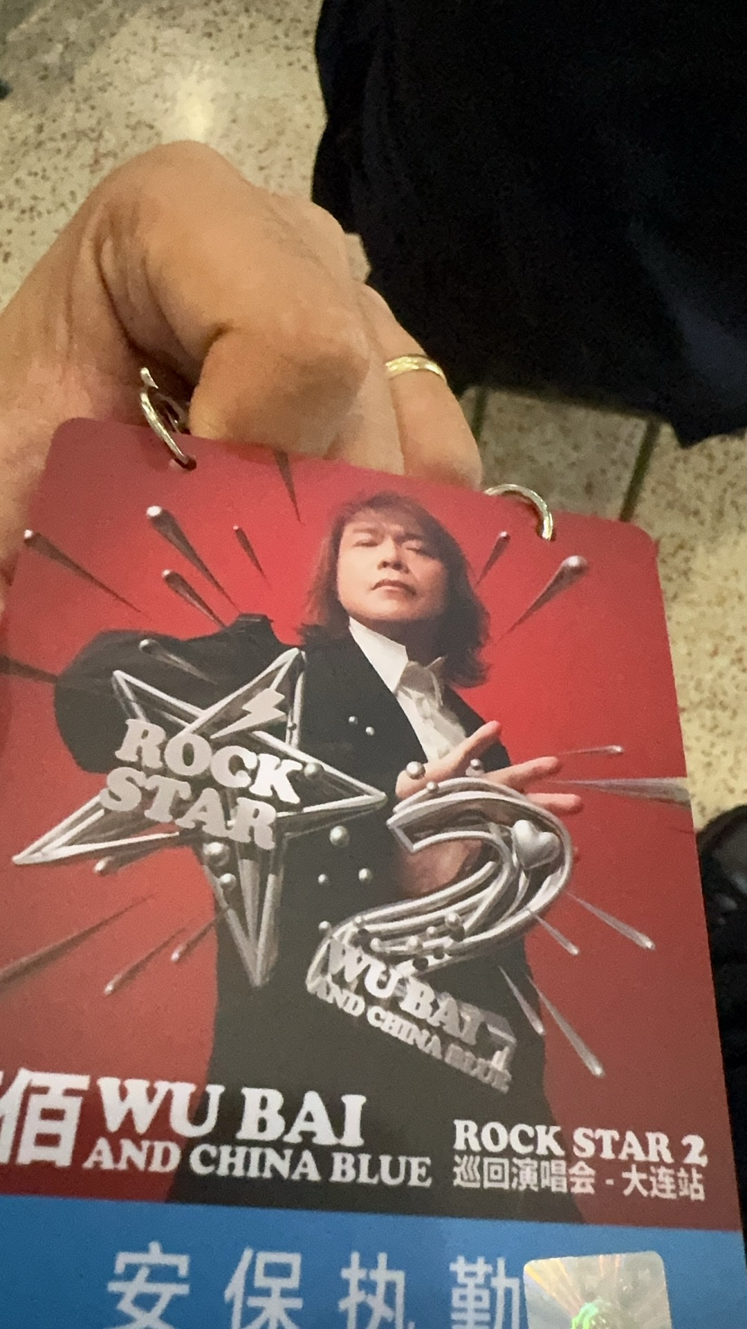 昨天抖音刷到尊届刹车踏板断裂，接着就推给我看国内特斯拉安全带断裂，加拿大fsd撞车*2 - 图片 1