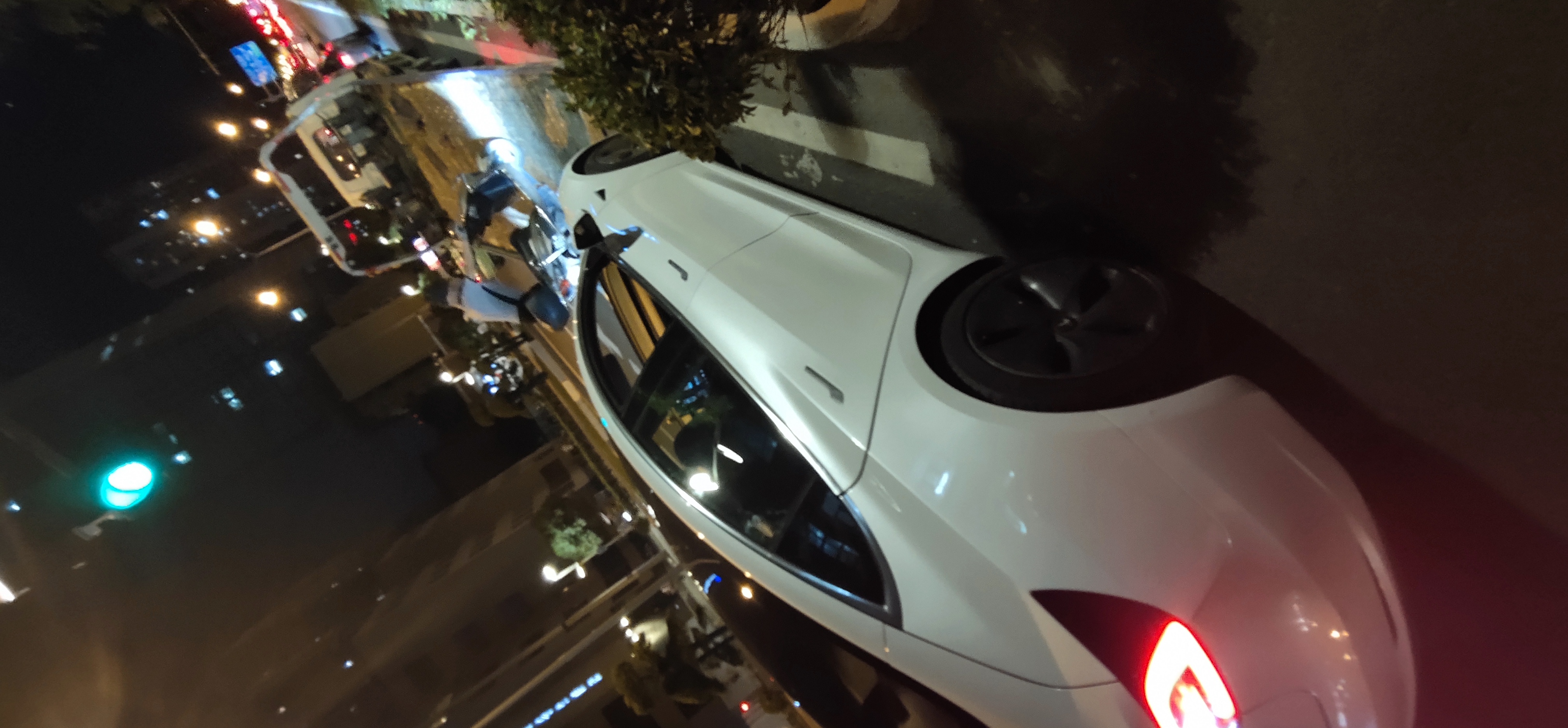 大家有没有纠结表显续航，遵照客服三次校准的，百分之二十开始充到百分之九十，轮流三次，表显是否有明显回升？请教一下。 - 图片 1