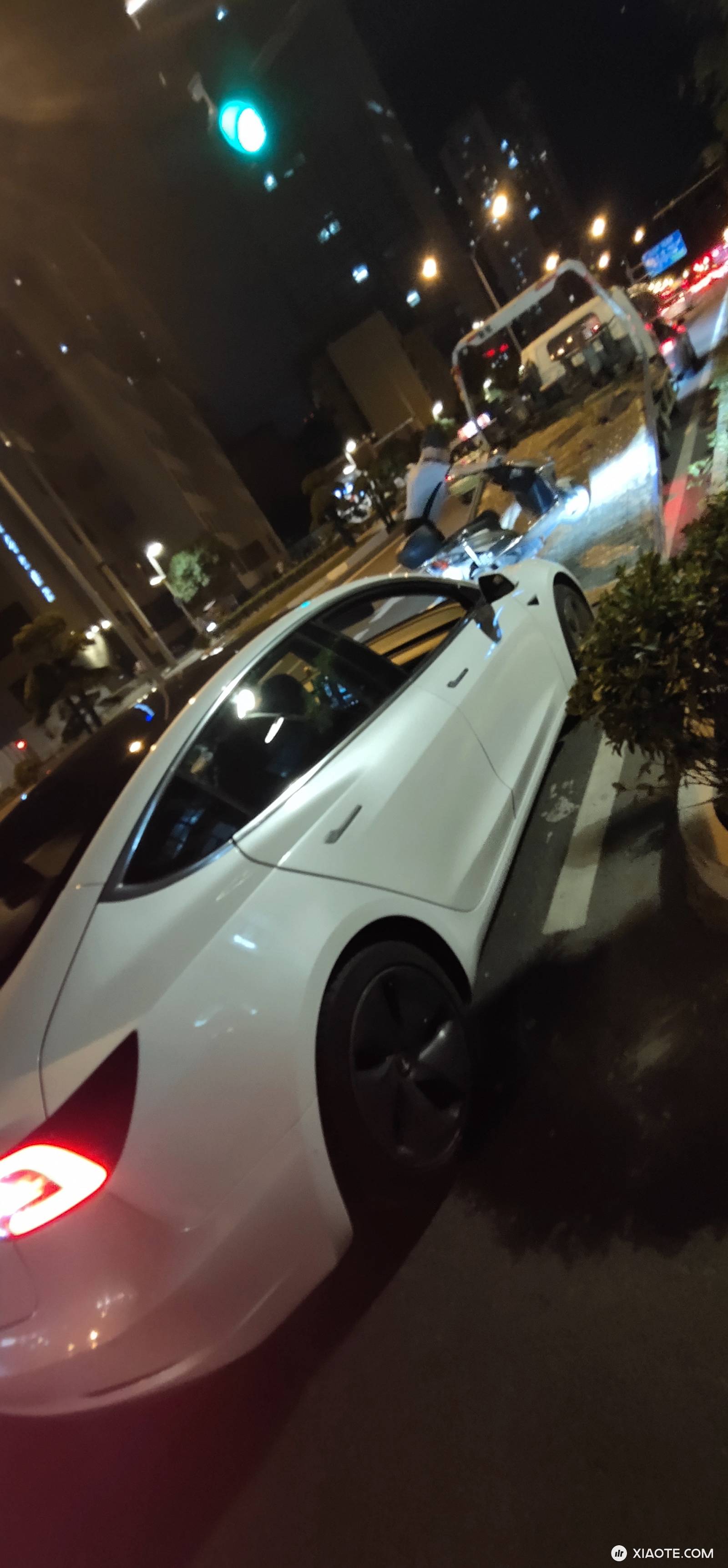 大家有没有纠结表显续航,遵照客服三次校准的,百分之二十开始充到百分之九十,轮流三次,表显是否有明显回升?请教一下。 - 图片 1