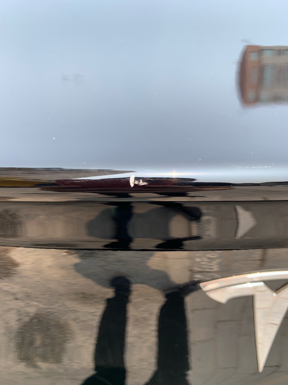 莫名掉了一块漆 可以怎么弄 - 图片 1