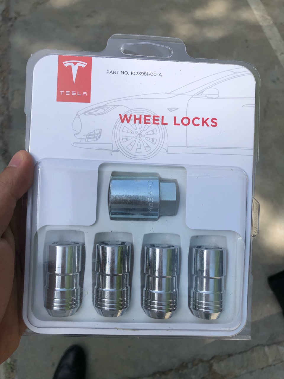 特斯拉莫名其妙发了两个这个过来，这个车轮锁怎么用有人知道吗？ - 图片 2