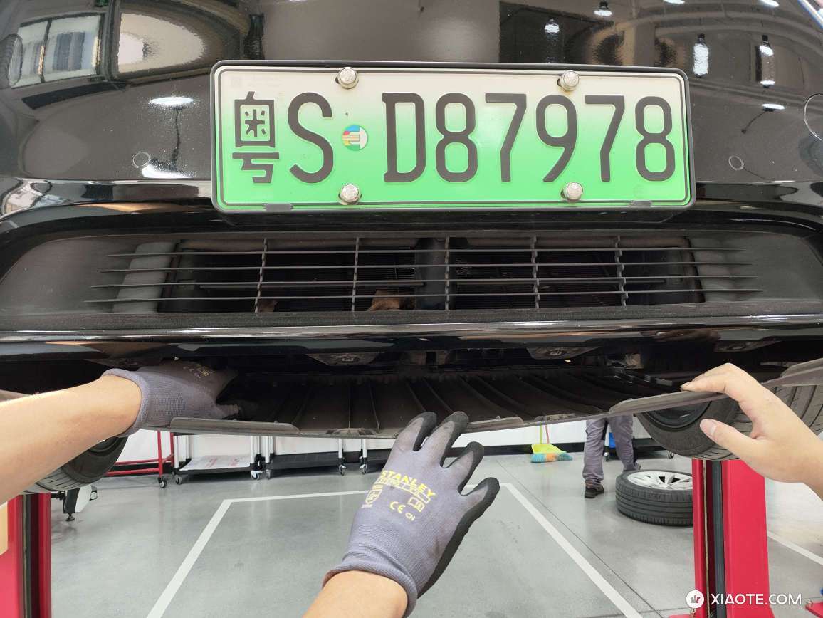 21年第一批国产Y,三年9万多公里,之前在4S换空调滤芯时,顺便清洗过一次散热器,记得收费了,但忘了多少钱
车是停小区露天停车位,落叶多,之前就想自己清洗,看了网上众多大神视频,觉得还是有点难,刷抖音 - 图片 2