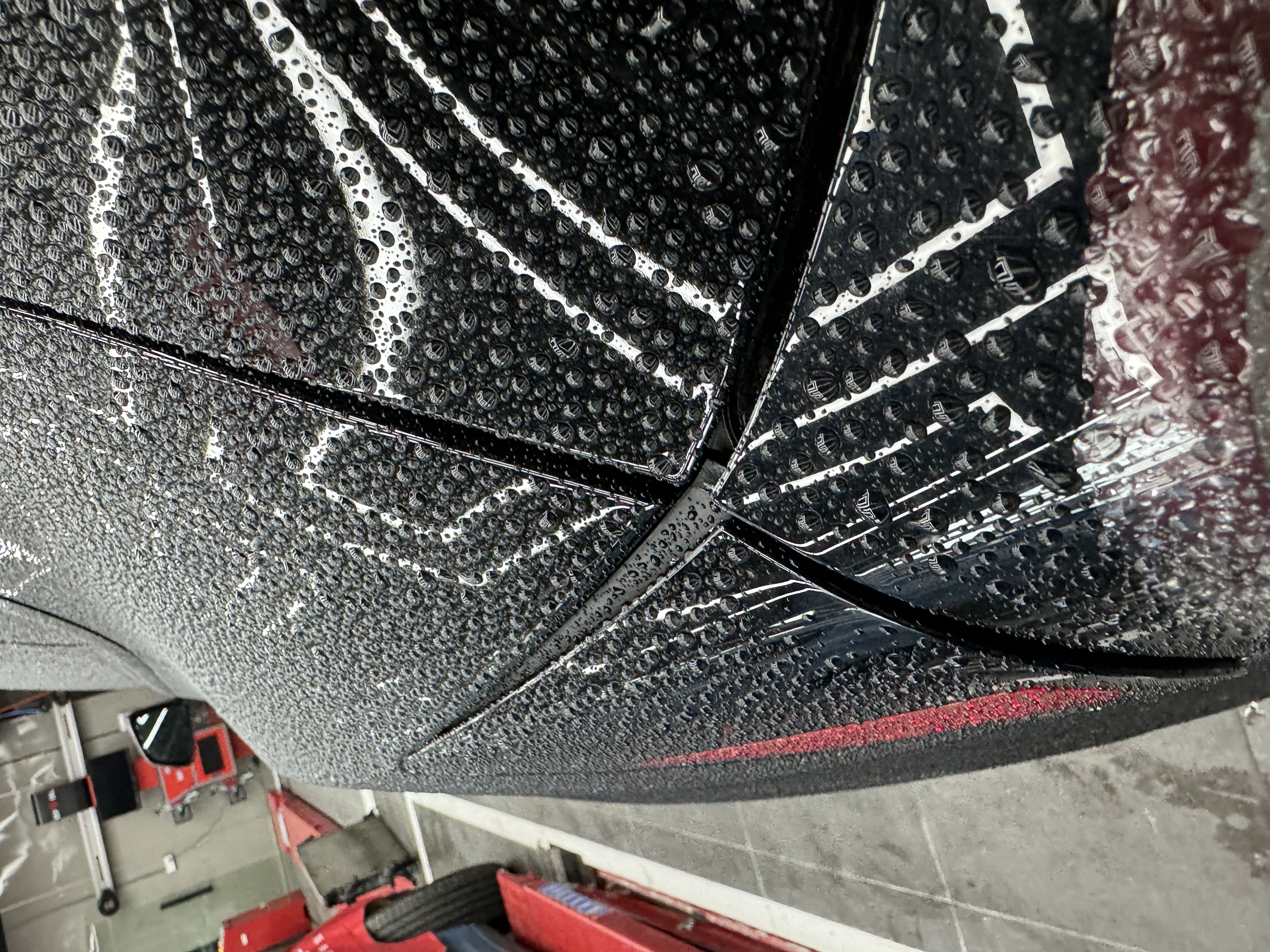 充电盖子歪了 - 图片 2