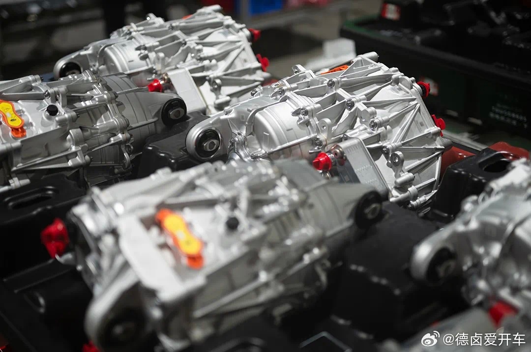 每 5 秒就有一颗特斯拉电驱下线。

特斯拉  - 图片 3