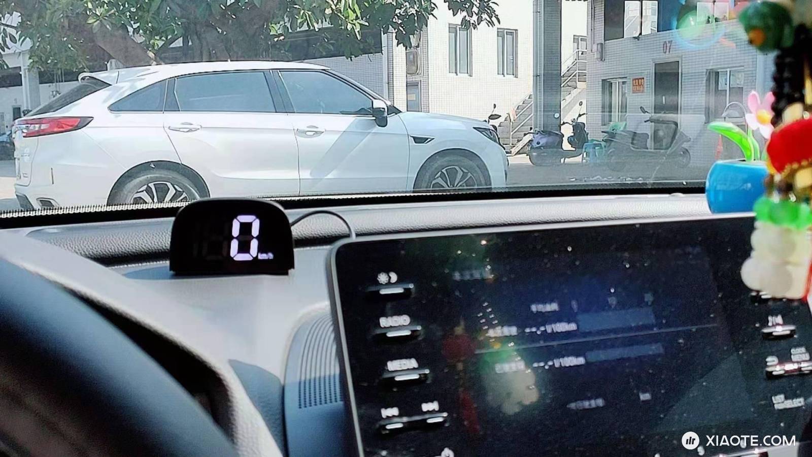 突然发现这个小东西很适合小3,过两天到货了,装车看看效果。小巧,不碍事,带电子狗功能。等我测试哈 - 图片 1