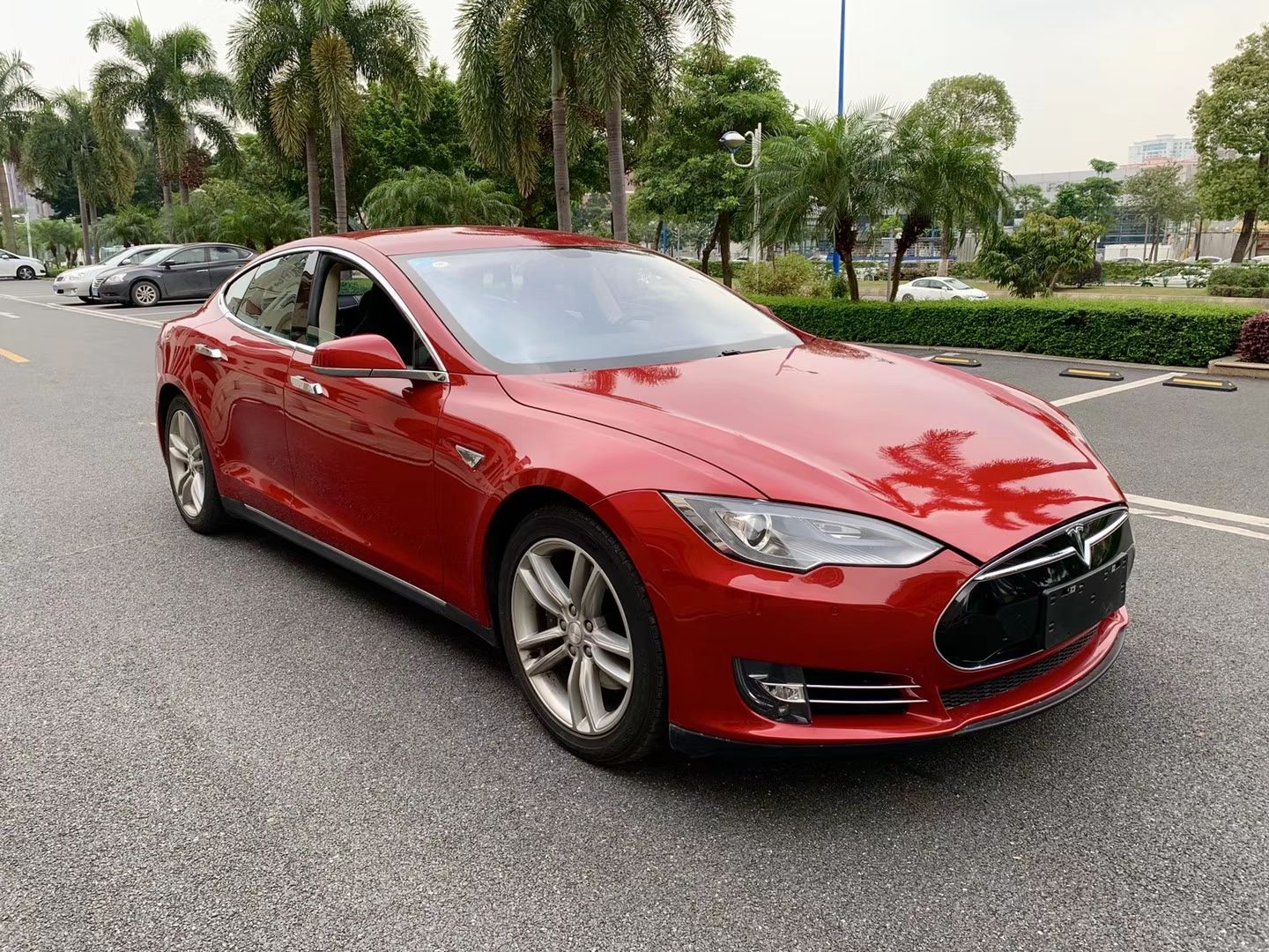 求购特斯拉sp85.有谁要出手的联系我，13305695628 - 图片 1