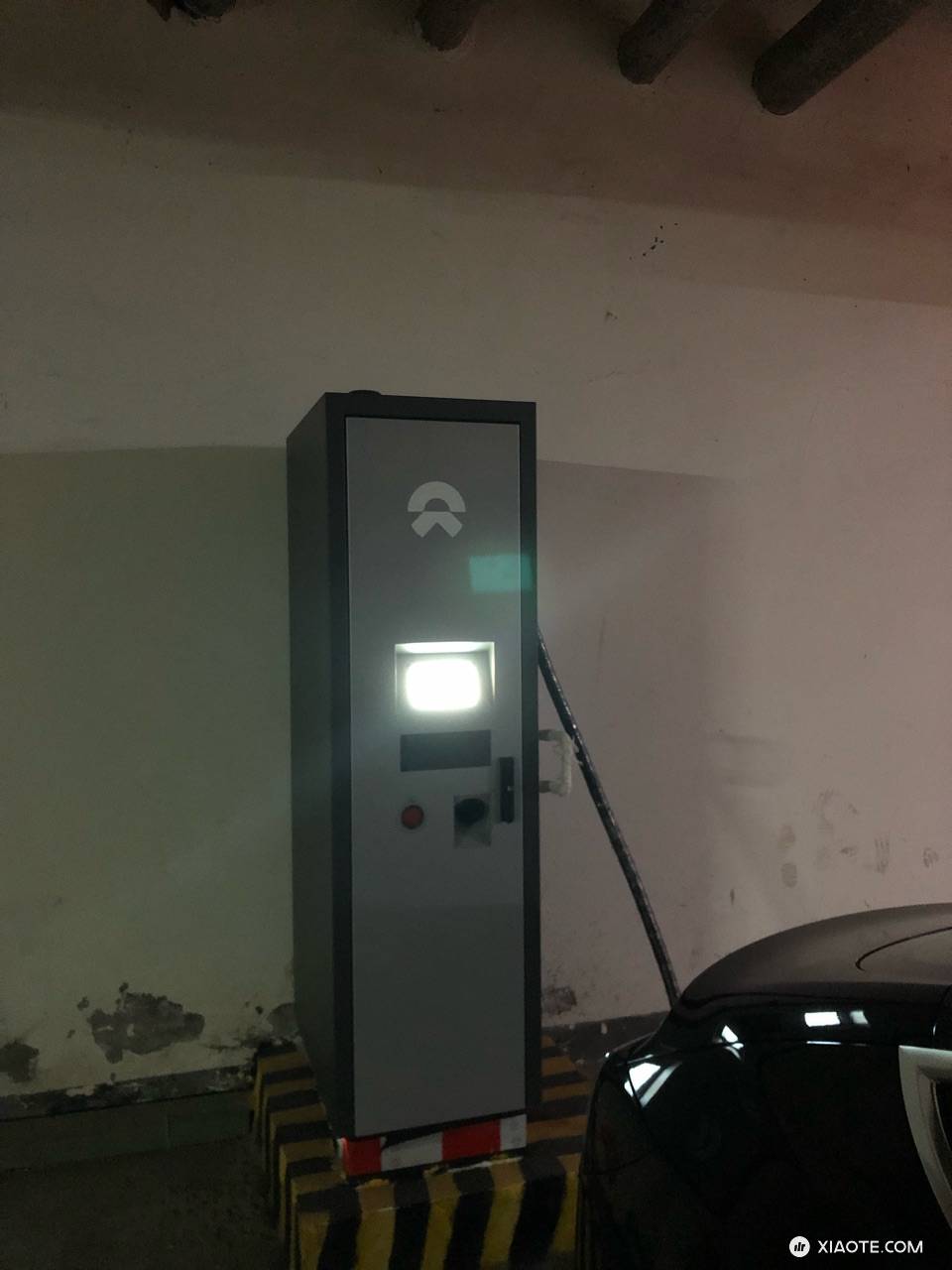 第一次用蔚来的充电桩,体验还是不错,和国电快充速度差不多,最快能到50多kw。不过蔚来app内无法查询哪些地方有蔚来充电桩,难道只有蔚来车主才能看到吗? - 图片 1