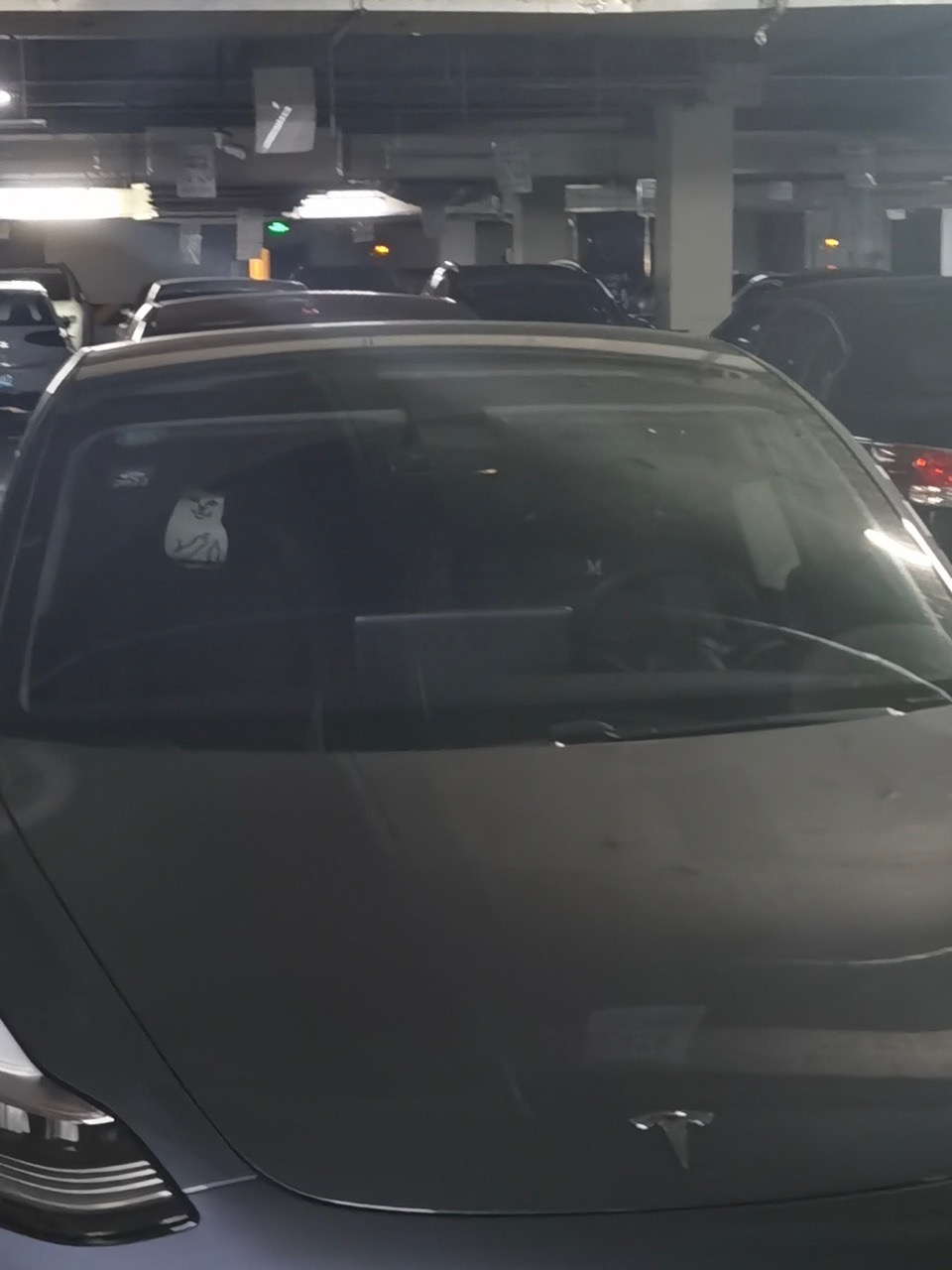 哈哈哈哈兄弟们，我副驾头枕真的太顶了，当时买的时候没考虑那么多，结果这也太嘲讽了哈哈哈哈哈 - 图片 1