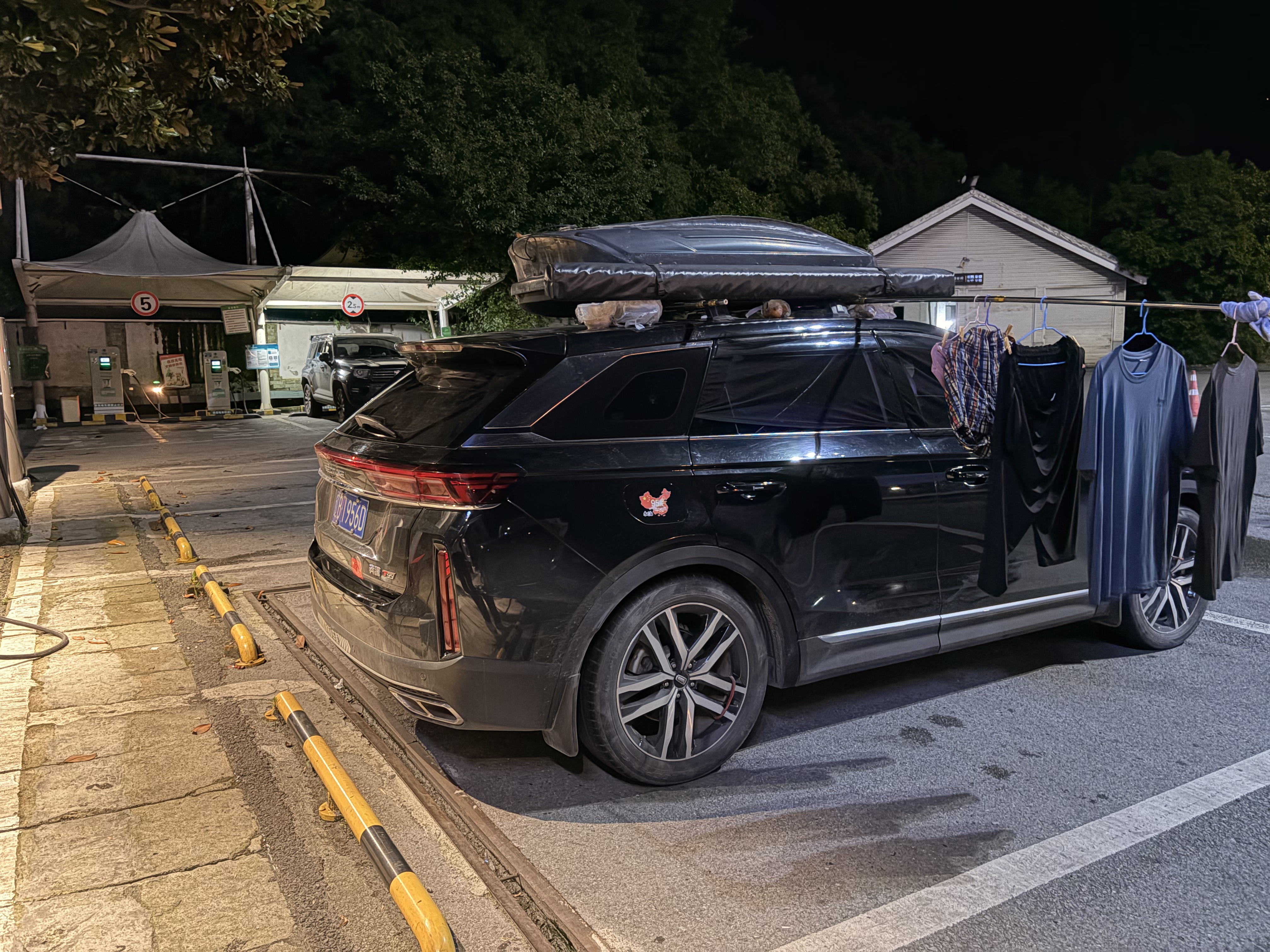 还有敢占理想充电位的 - 图片 1