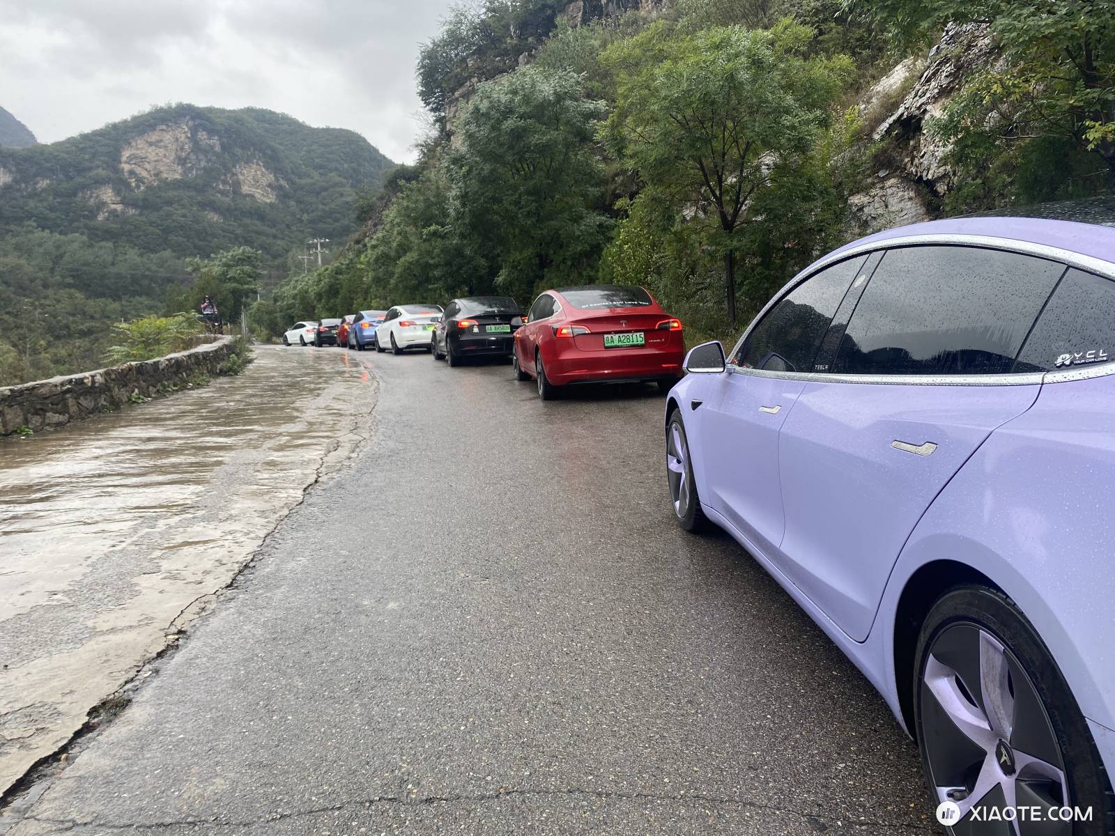 特斯拉车队十一黄金周之范崎路篇
十一黄金周已经过去,大家都投入了紧张的工作当中,但是在黄金周期间,车队还是组织了一次放松的跑山活动,下面我就给大家分享一下。由于10月6号基本整天都在下雨,所以照片不是 - 图片 3