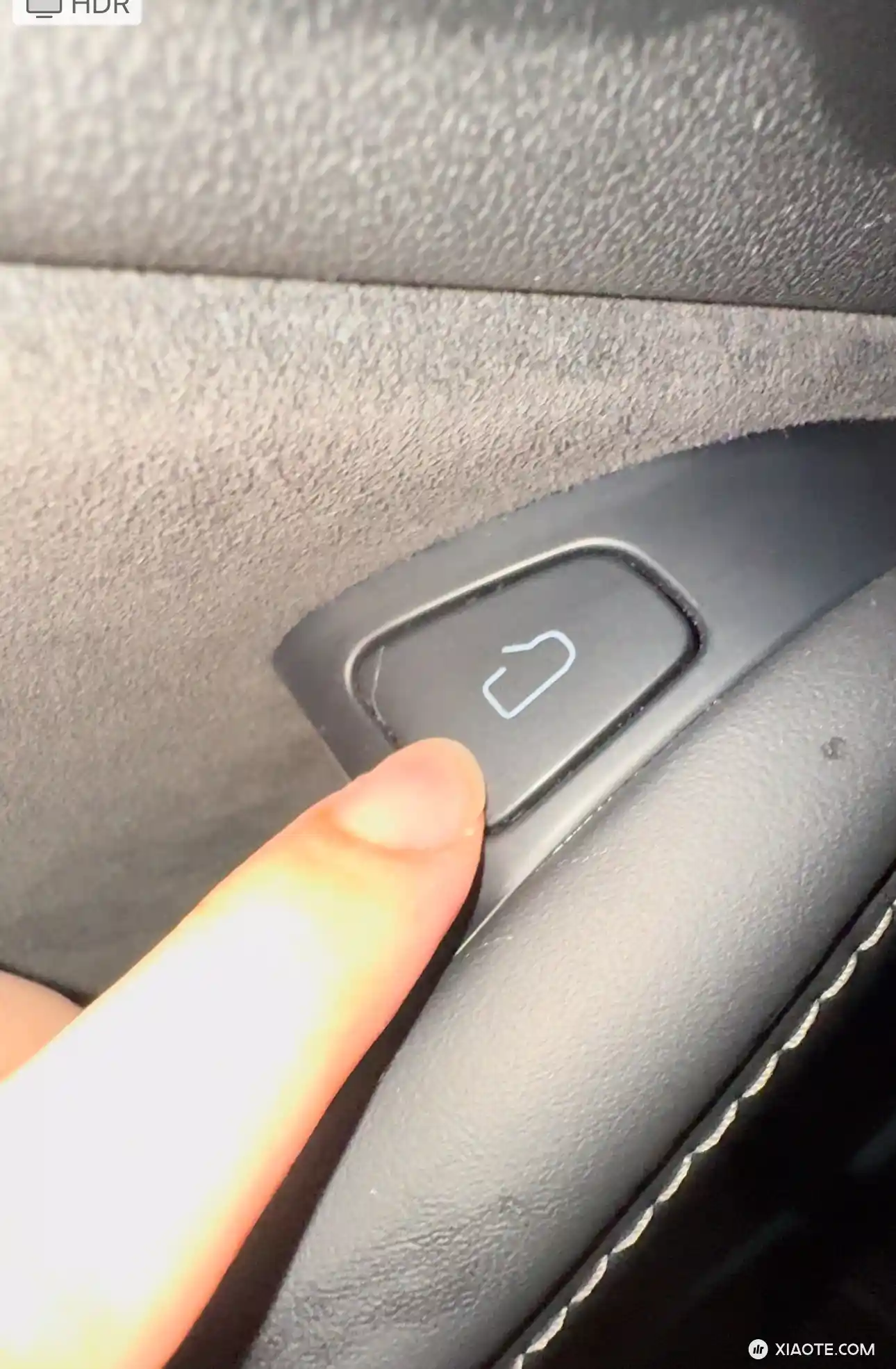 有人遇到过开门按键坏了的情况吗?。。副驾,后门俩。三个按键全坏了。。。服务中心的人说 我是全国独一份,三个门的按键全坏了。。。 - 图片 1